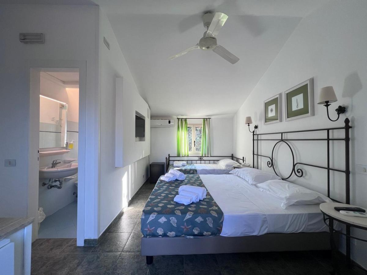 Standard Triple Room photo 3