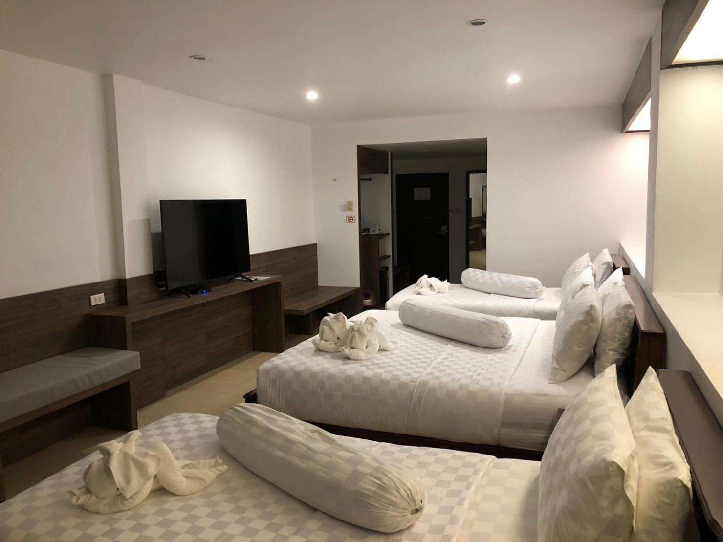 Family Room - Photo 12