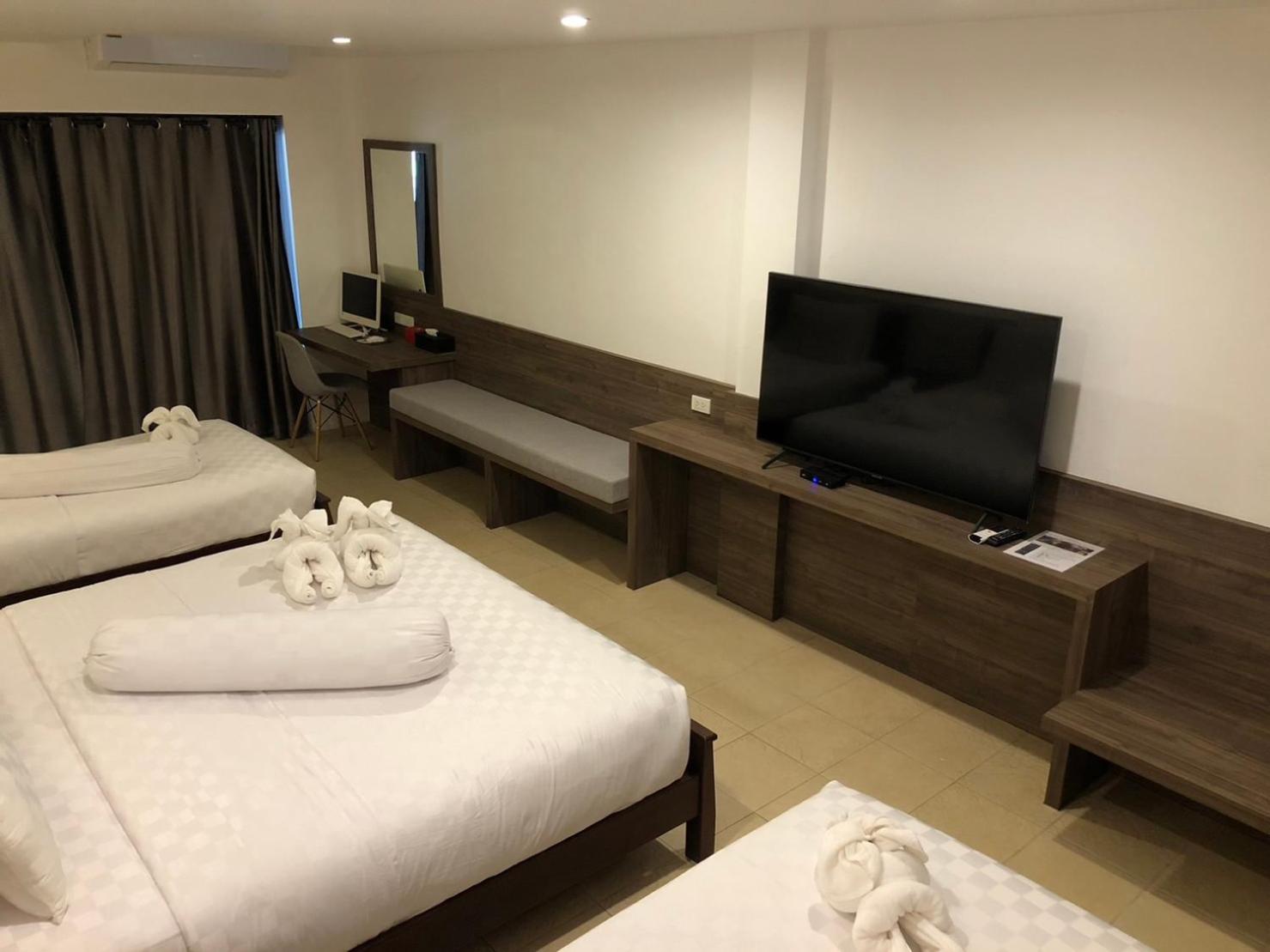 Family Room - Photo 9