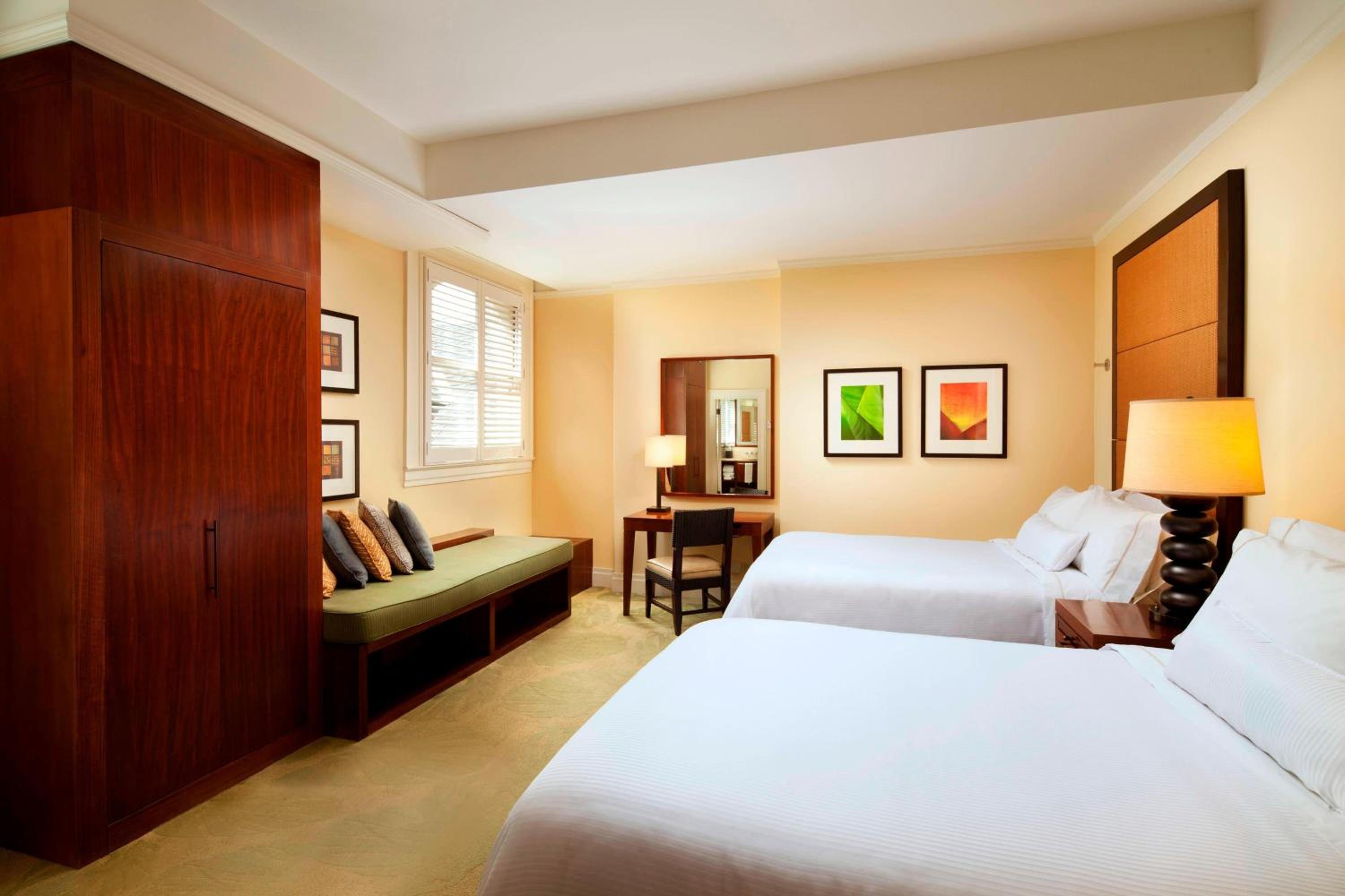 Banyan Deluxe 2 Queen - Photo 1
