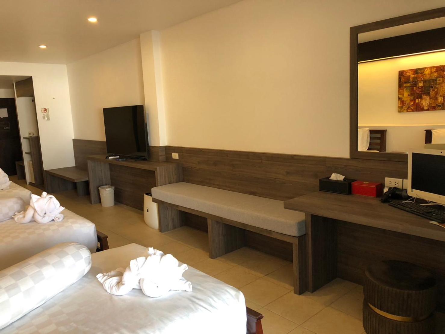 Family Room - Photo 20
