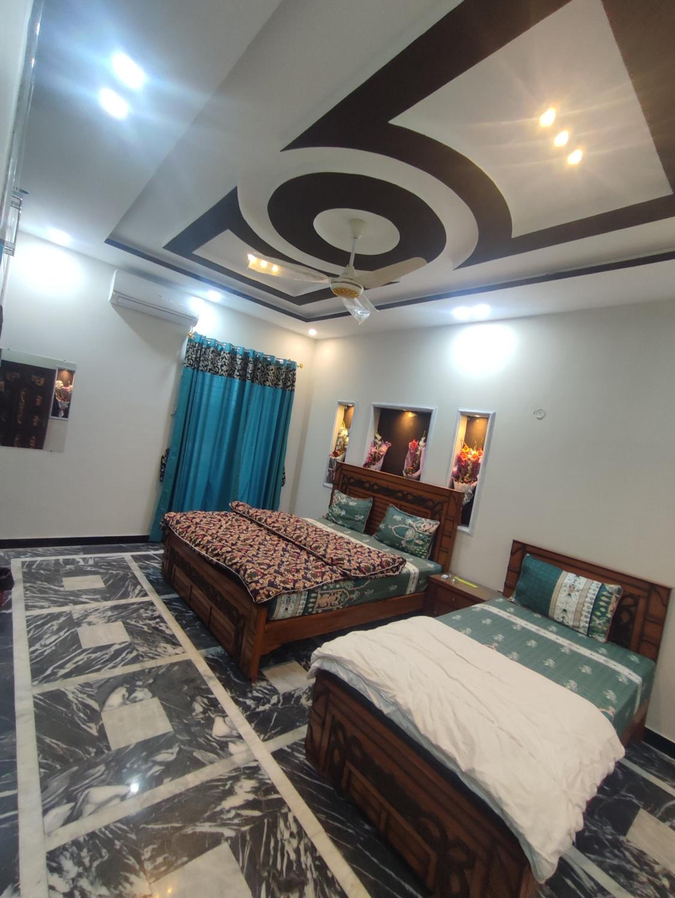 Deluxe Family Room photo 1
