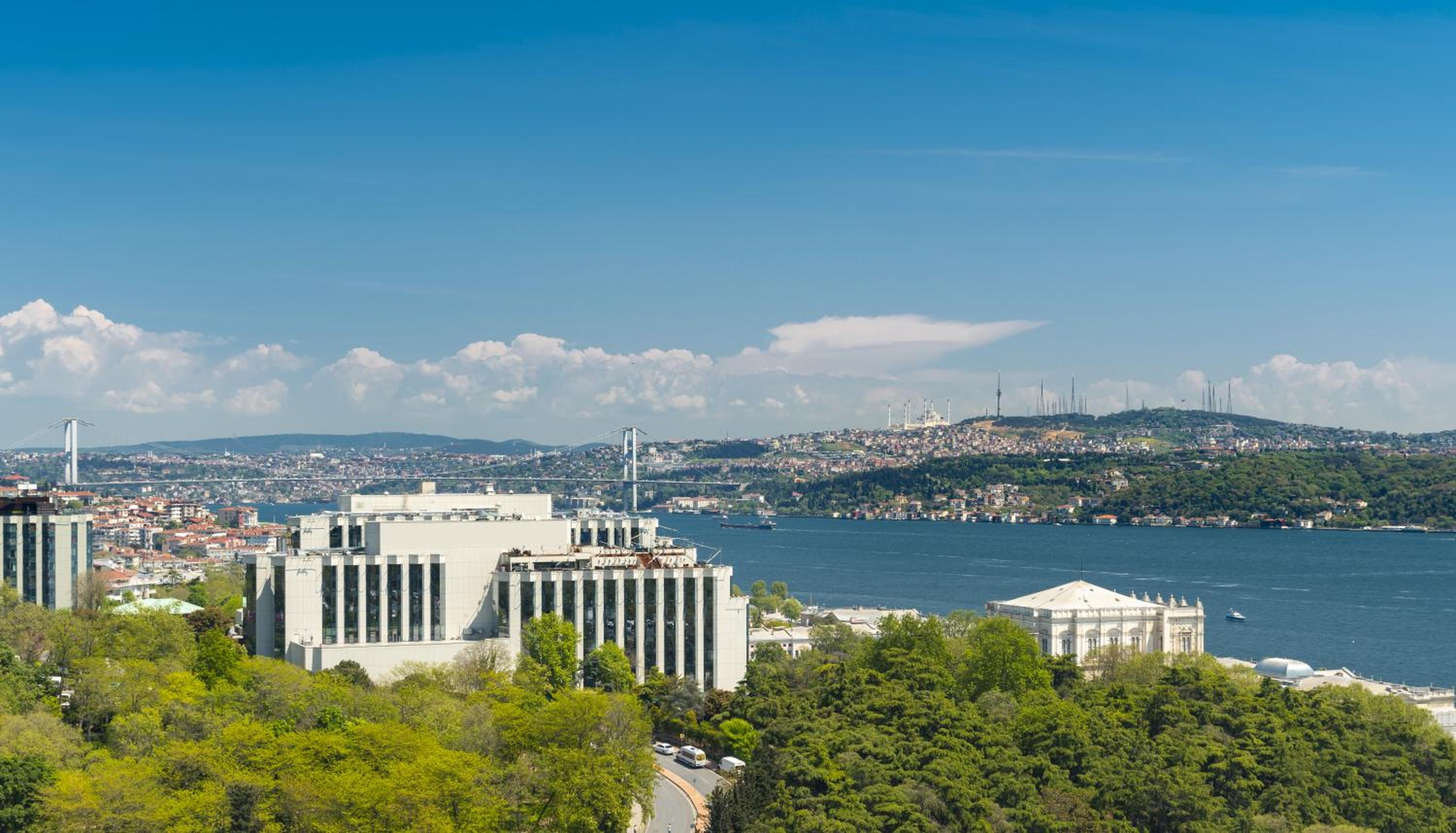 King Room with Partial Bosphorus View photo 3