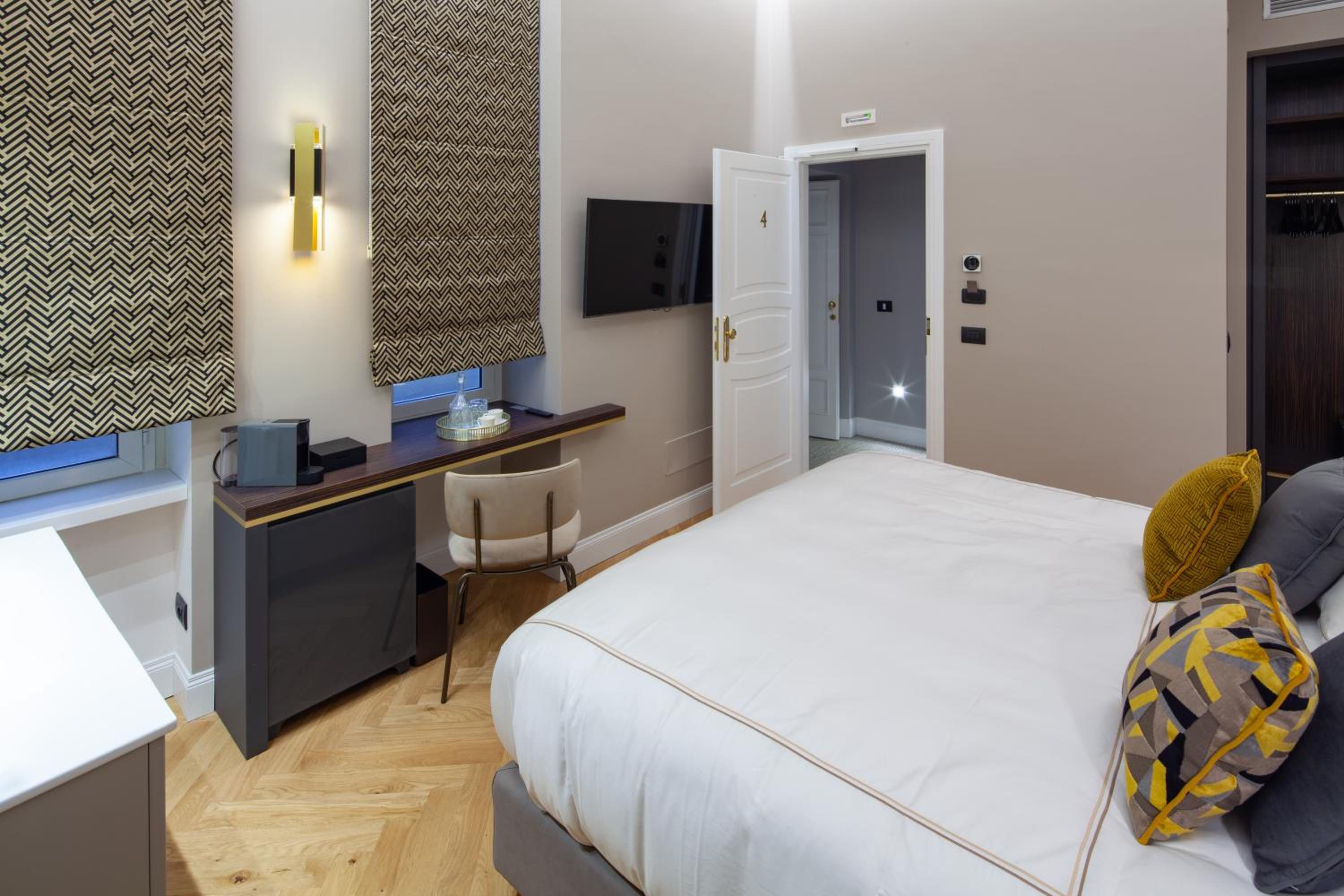 Economy Double Room photo 2