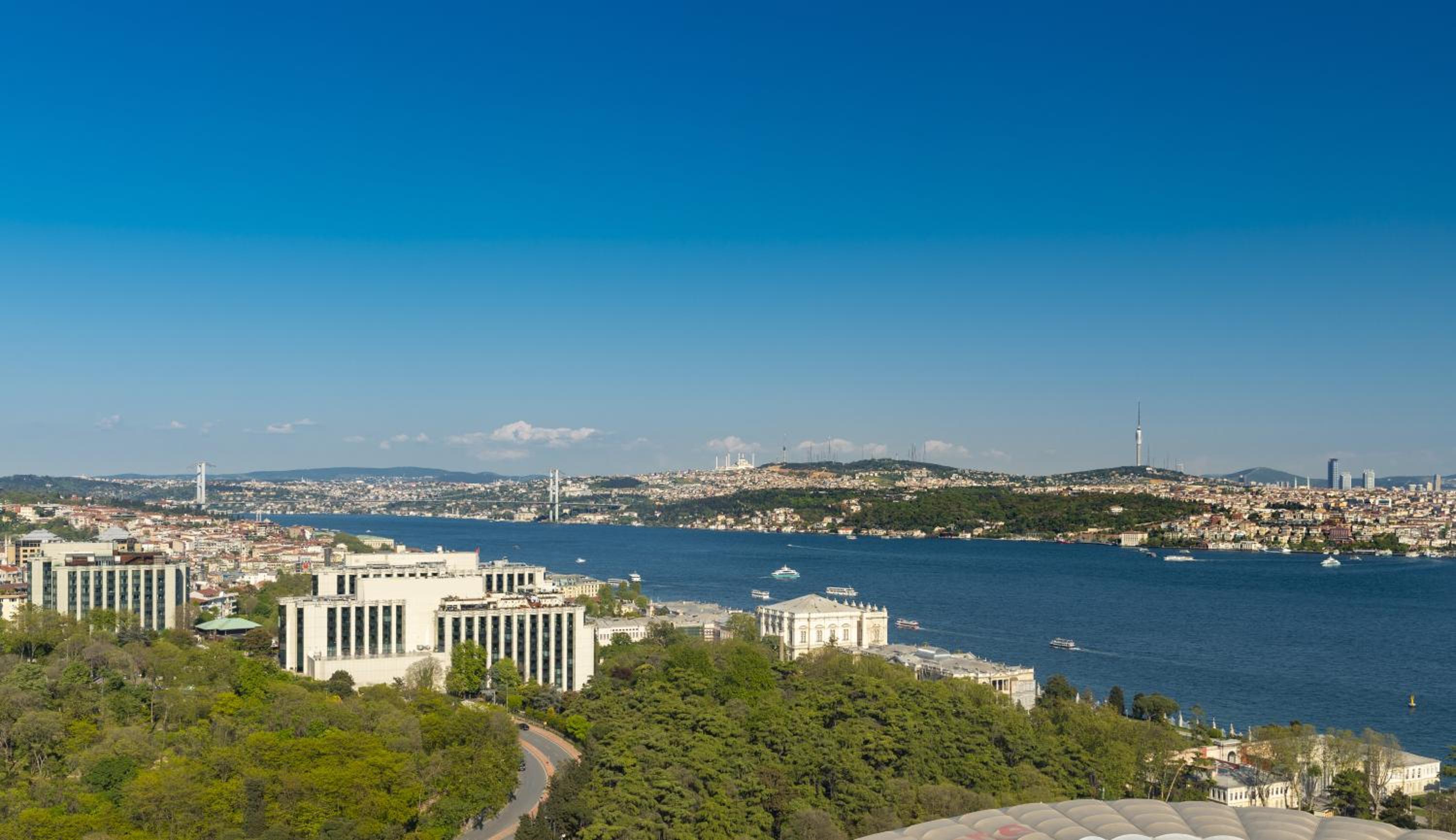 Twin Room with Partial Bosphorus View photo 2