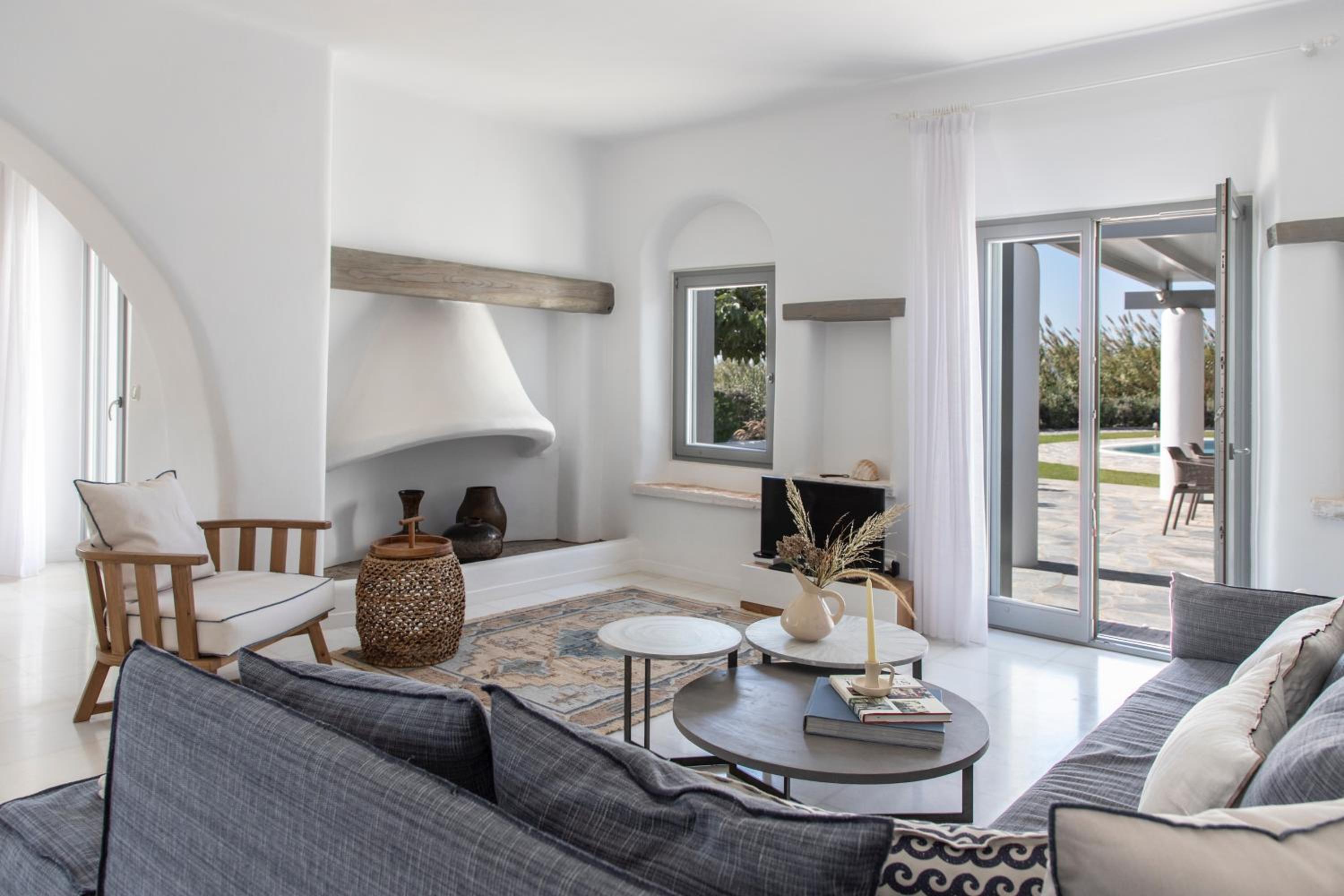 Four-Bedroom Sea View Villa with Private Pool on the beach