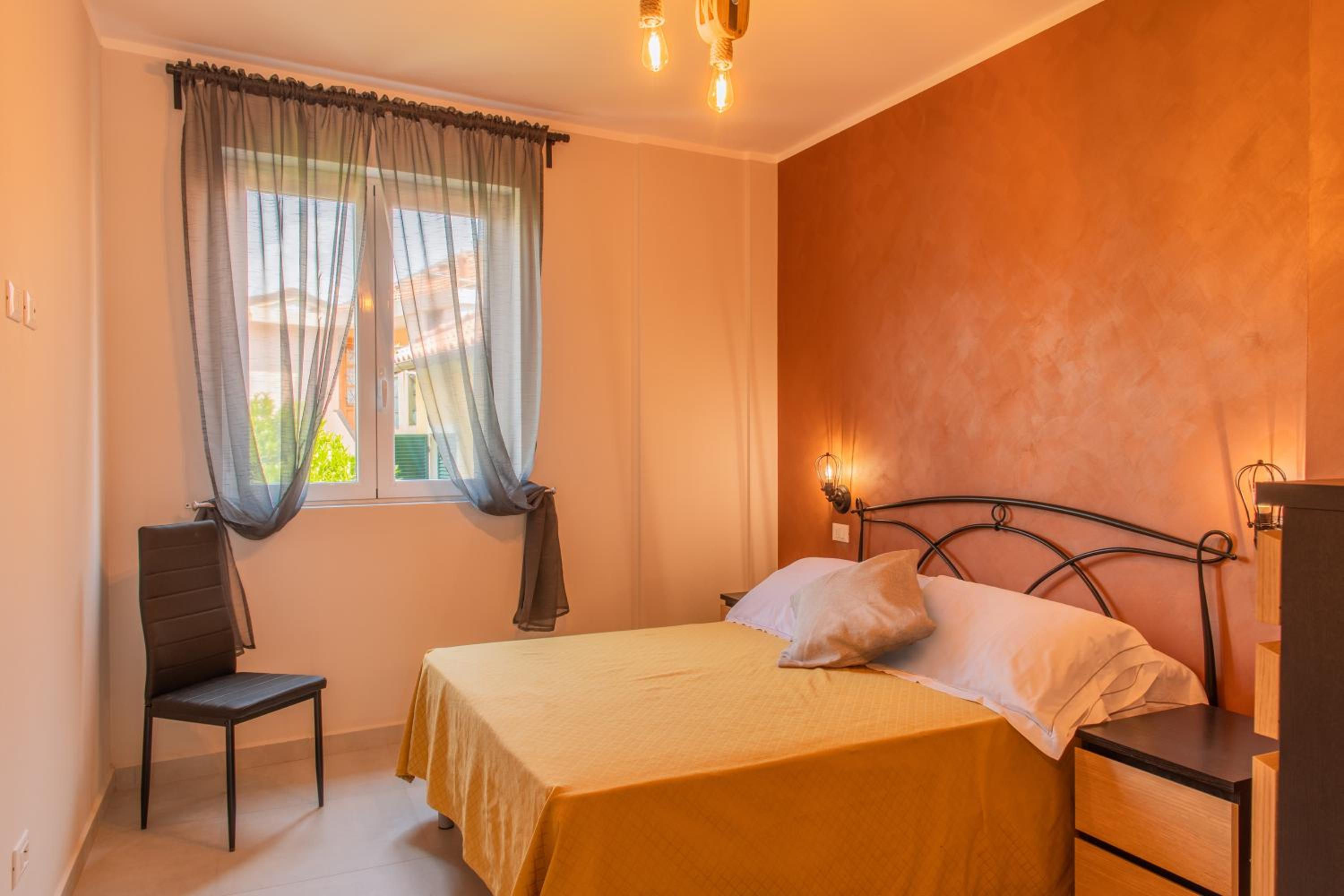 Three-Bedroom Premium Apartment with Balcony photo 1