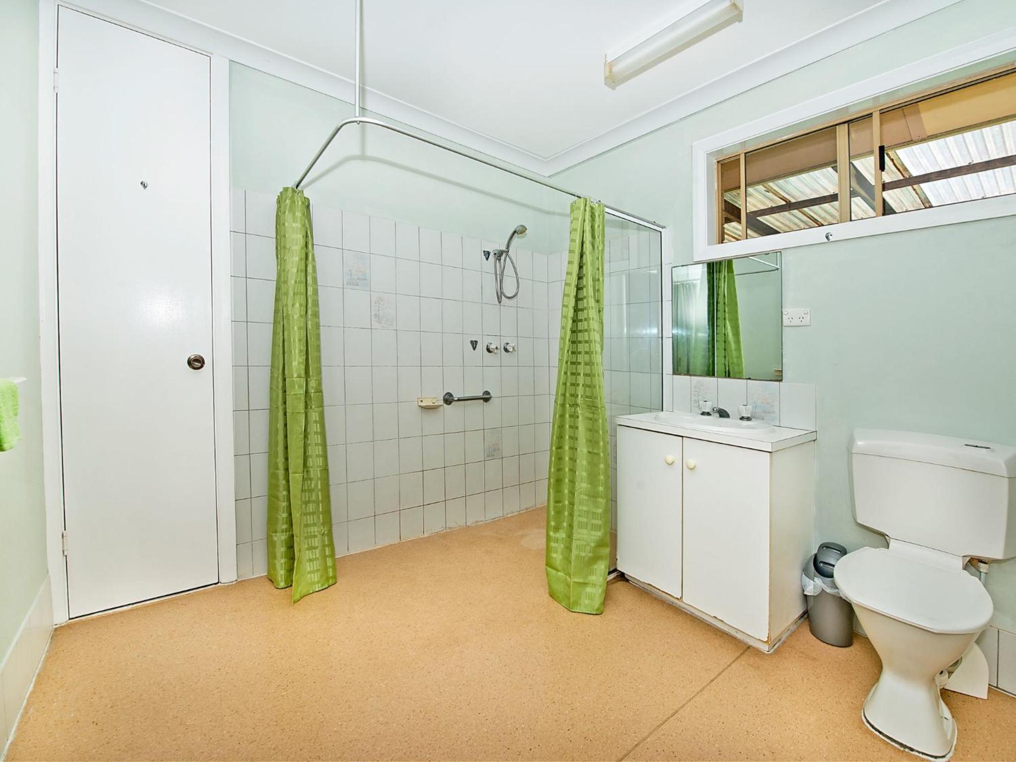 Two-Bedroom Apartment - Disability Access photo 2