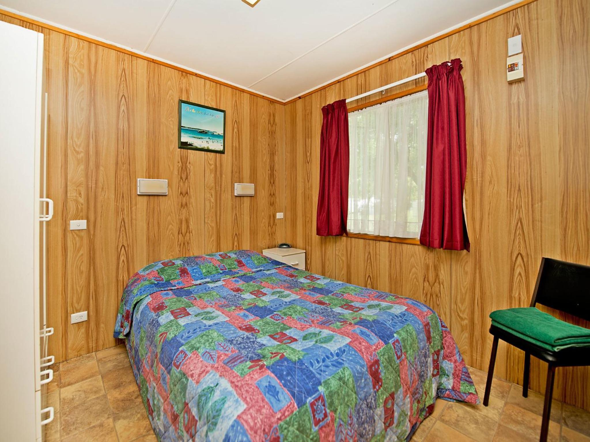 Two-Bedroom Apartment with Private Bathroom  photo 3