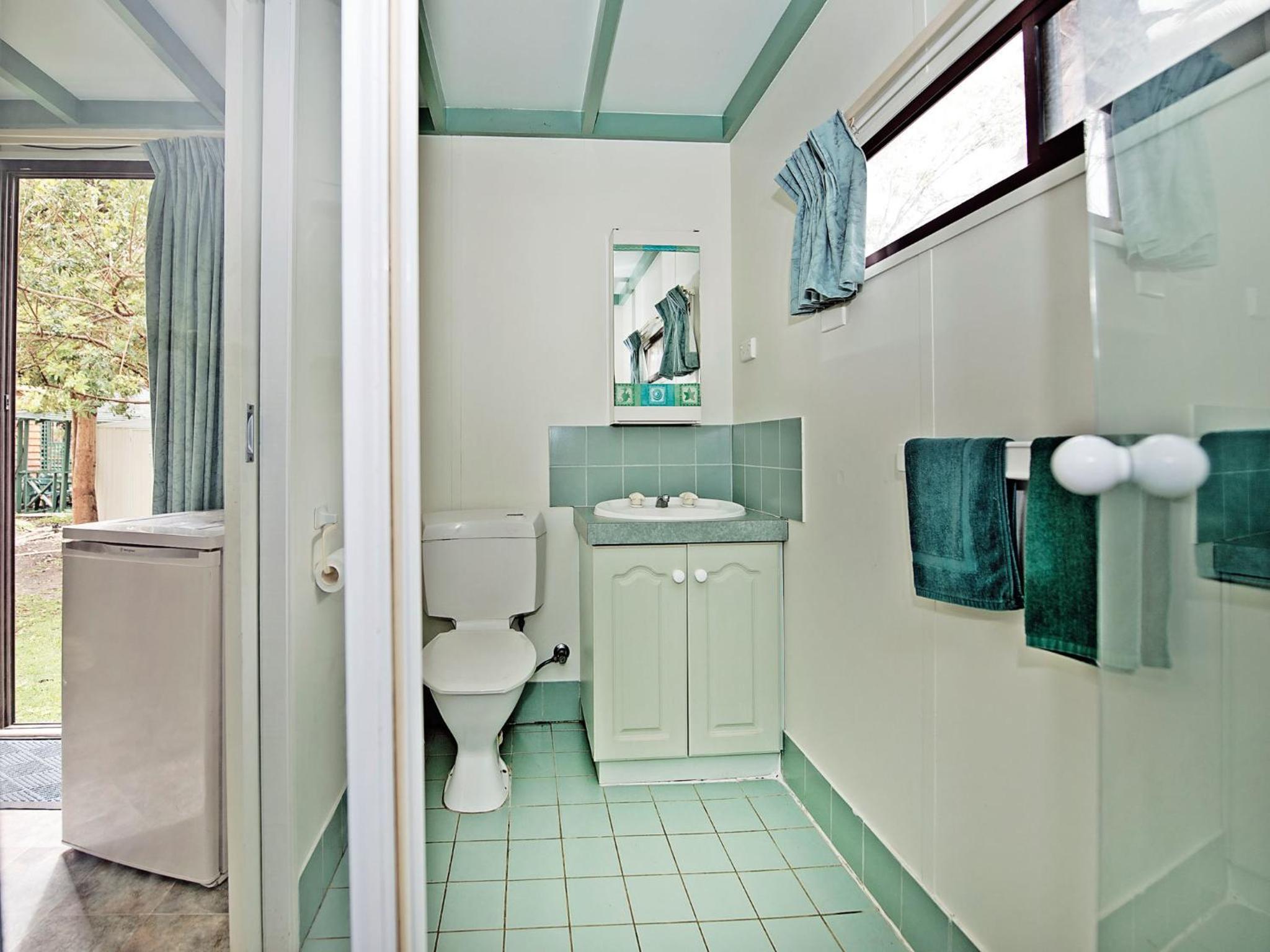 Studio with Private Bathroom photo 2