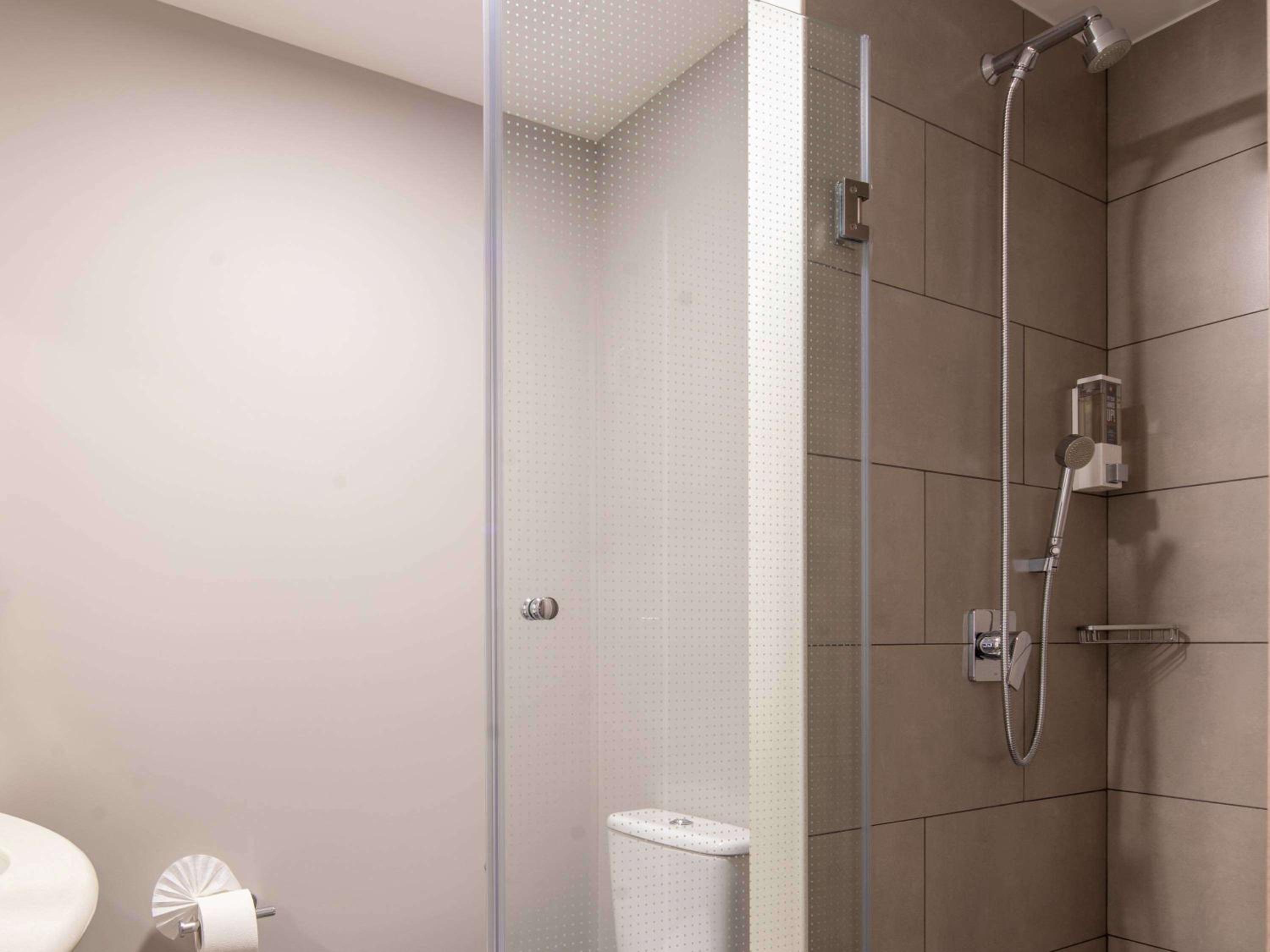 Standard Double Room - Photo 6