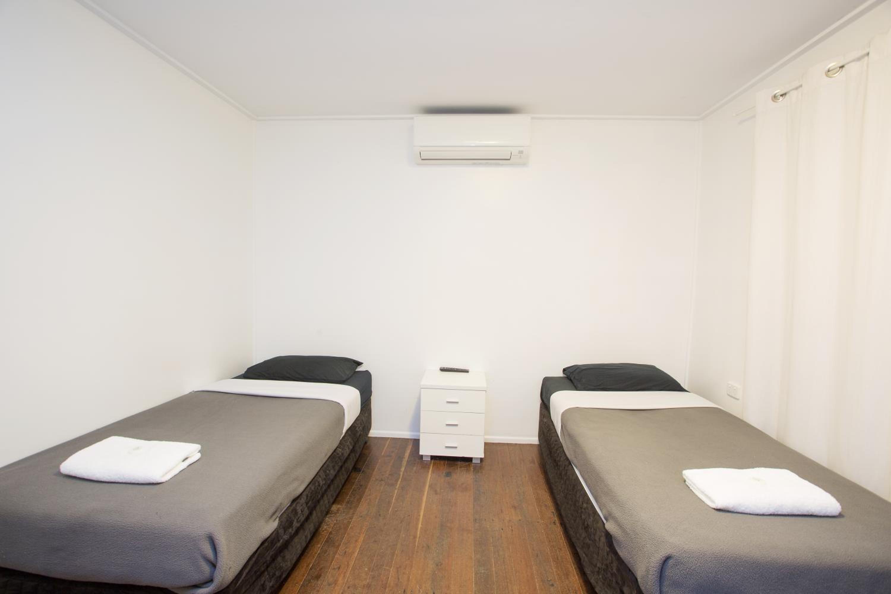 Double or Twin Room with Shared Bathroom photo 1