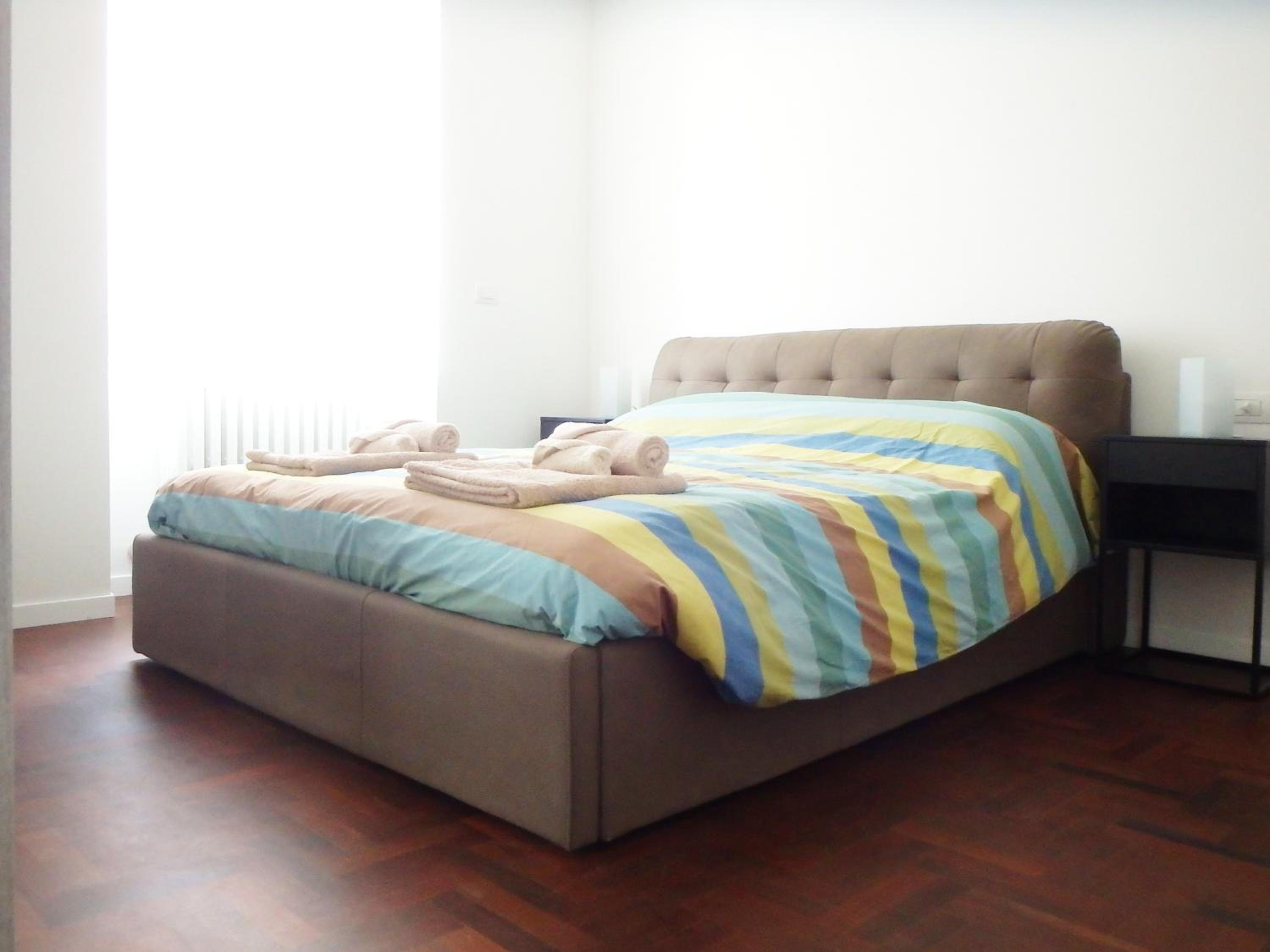 One-Bedroom Apartment photo 1