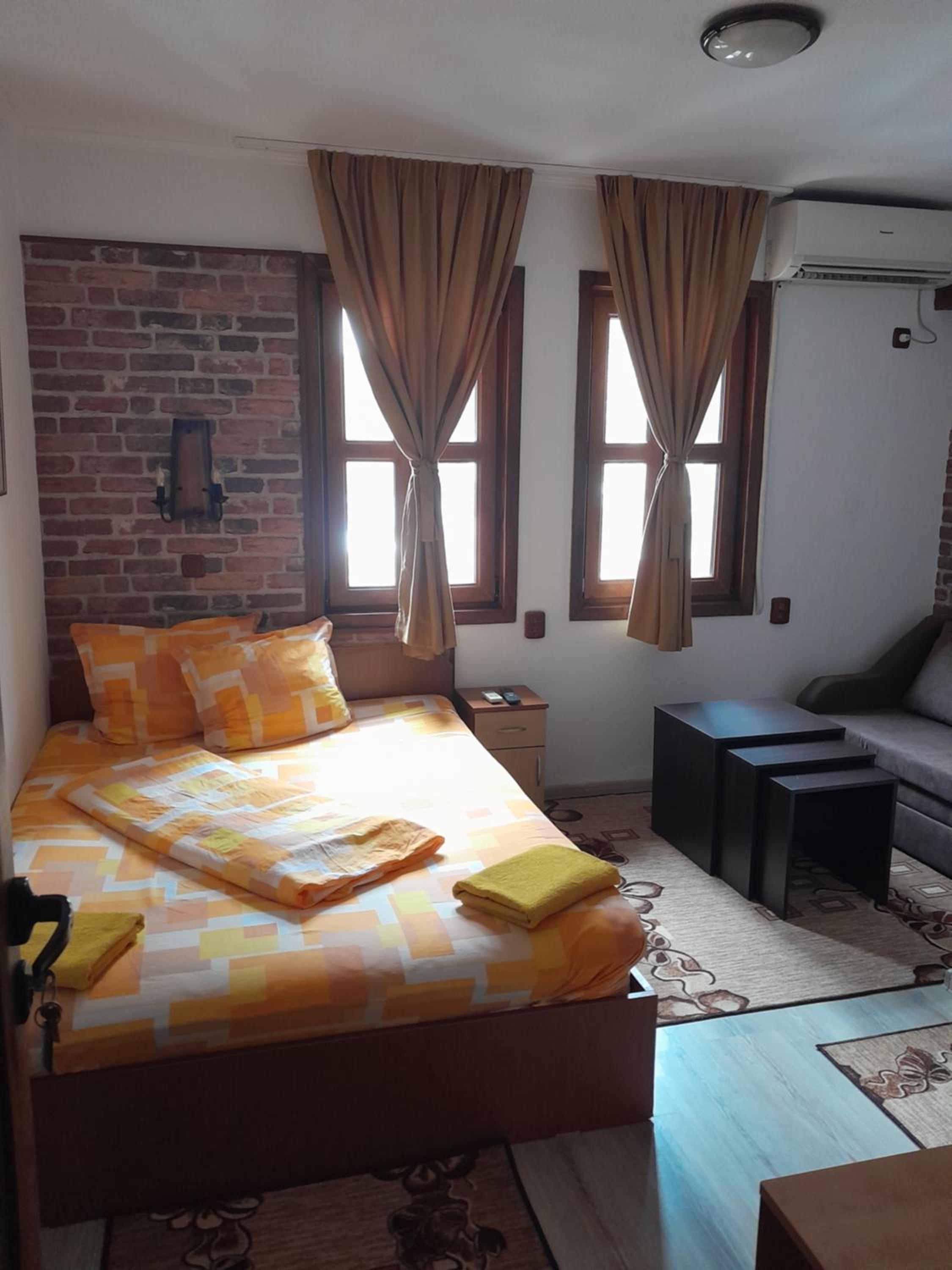 Double or Twin Room - Mario Complex - Photo 11