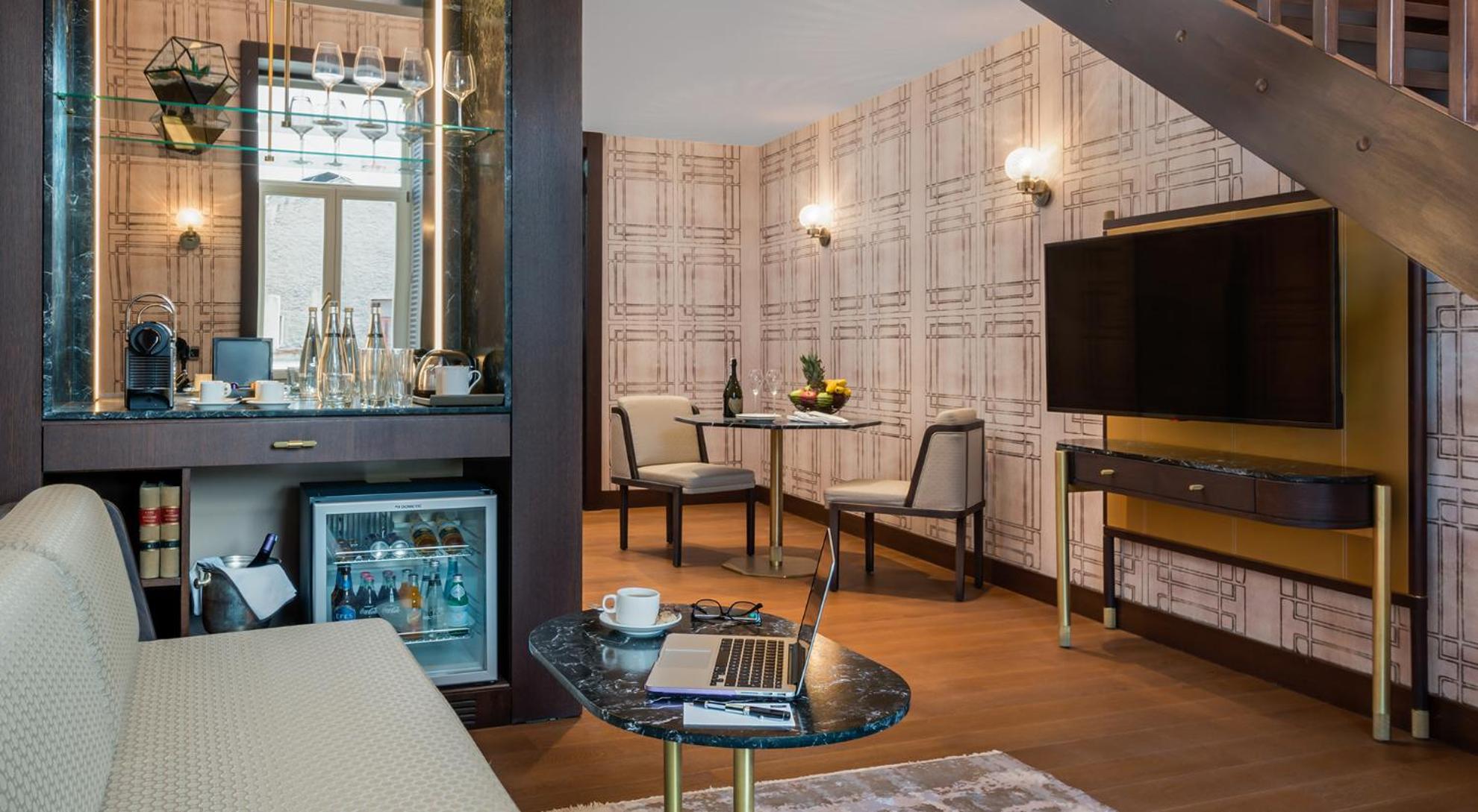 Executive Duplex King Suite