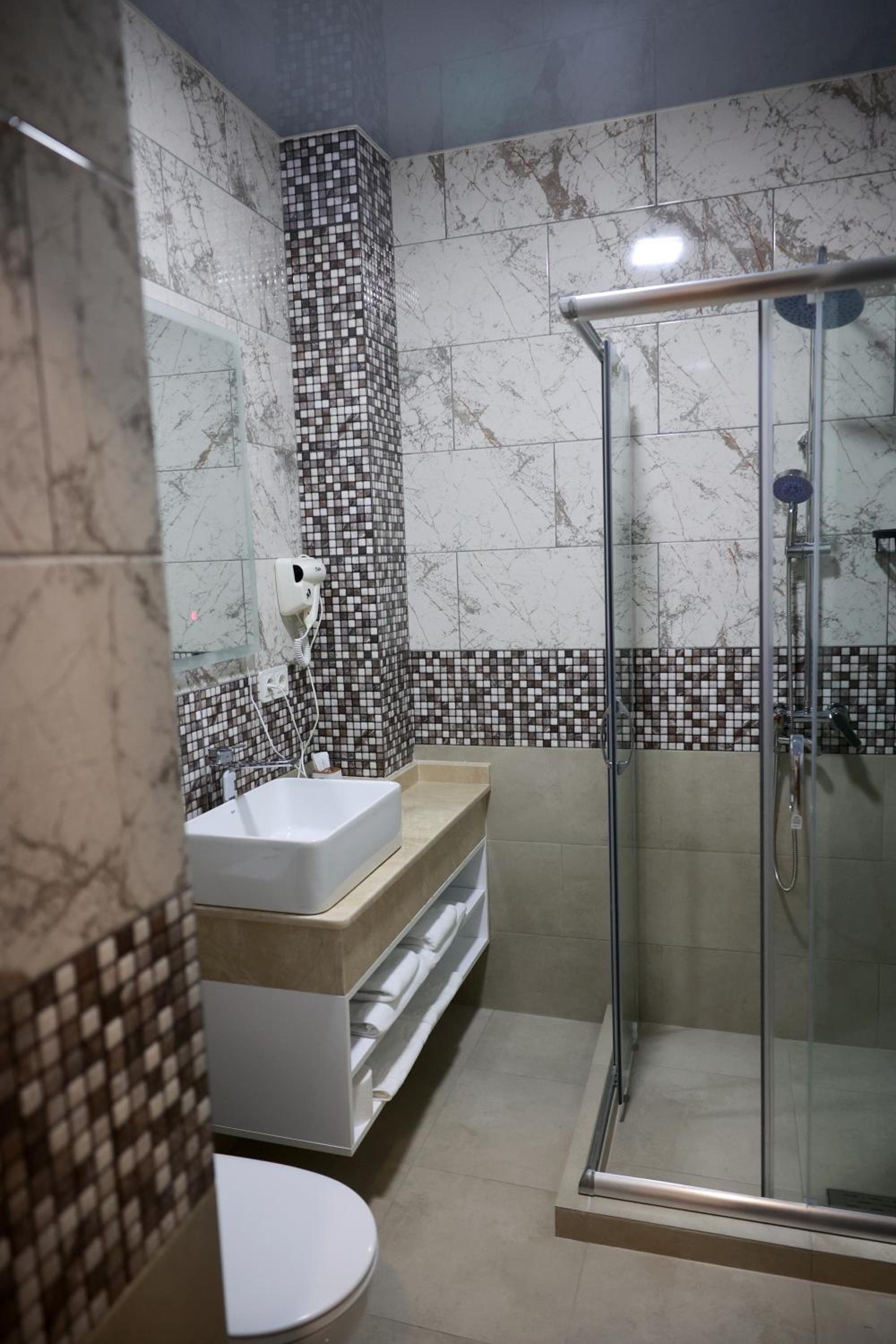 Family Room photo 3