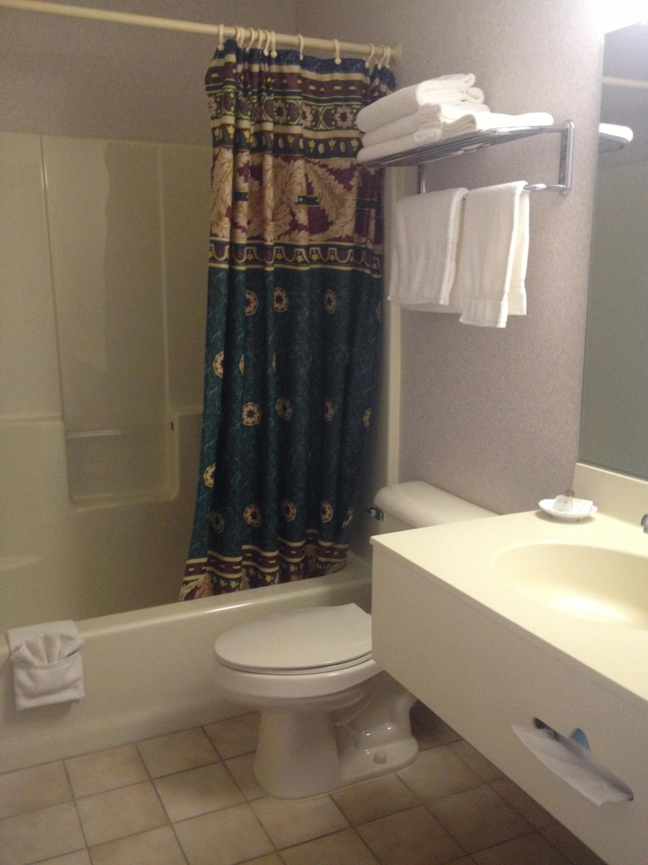 Standard Queen Room - Photo 3
