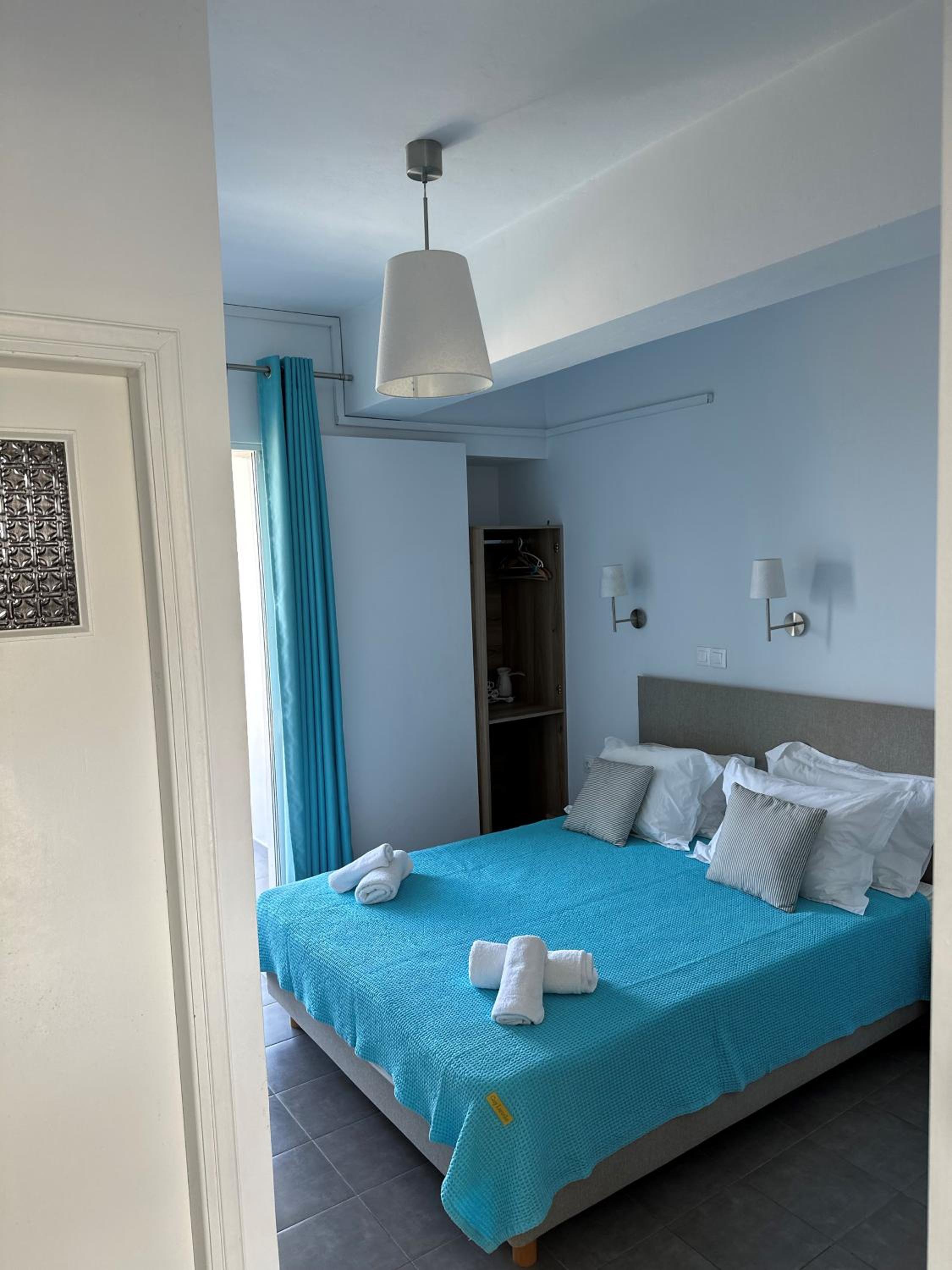 Double Room with Balcony and Sea View