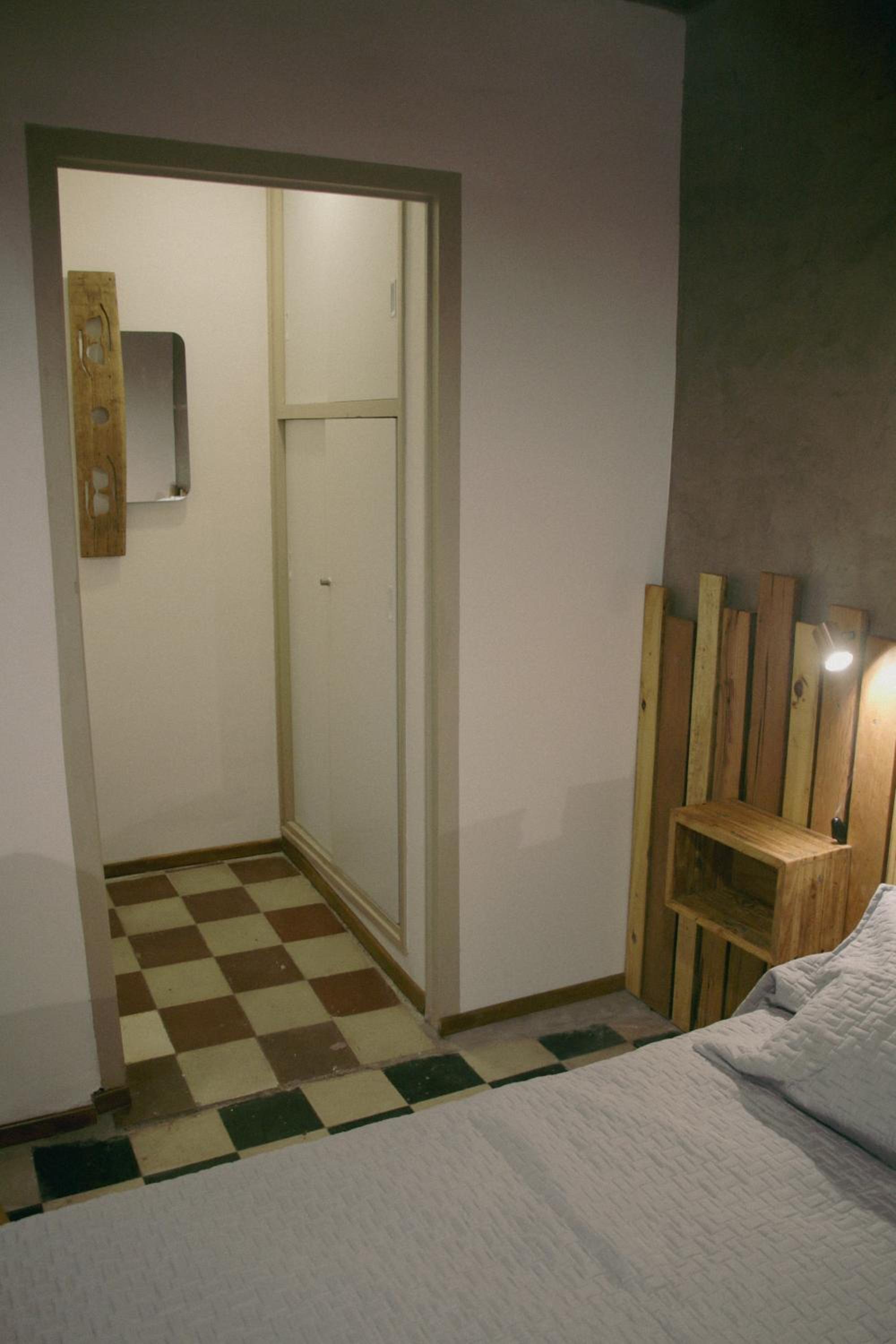 Double or Twin Room with Private Bathroom photo 3