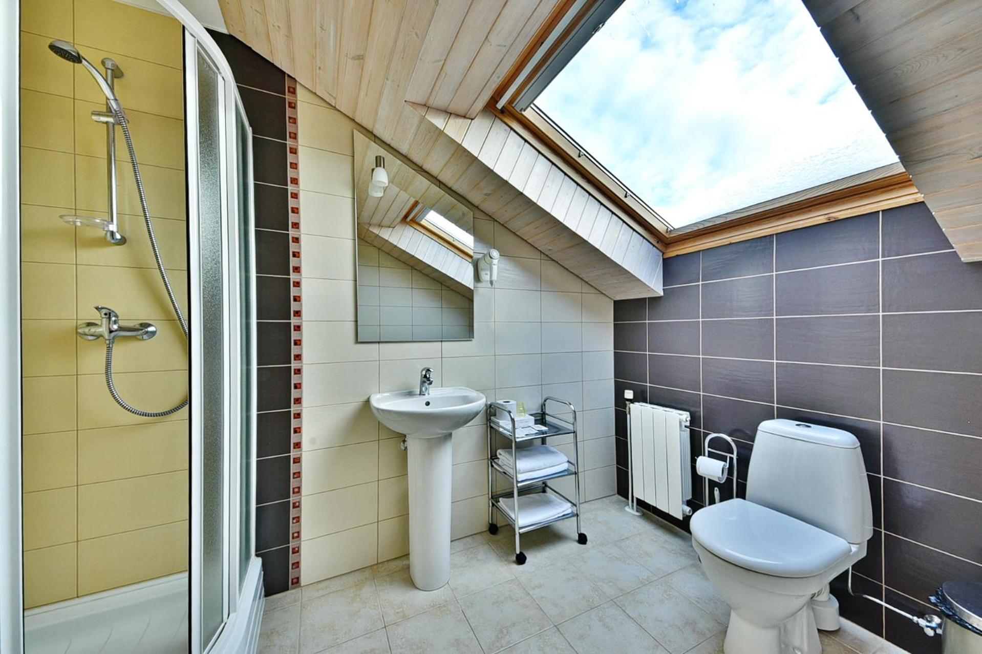 Twin Room  - Attic photo 2