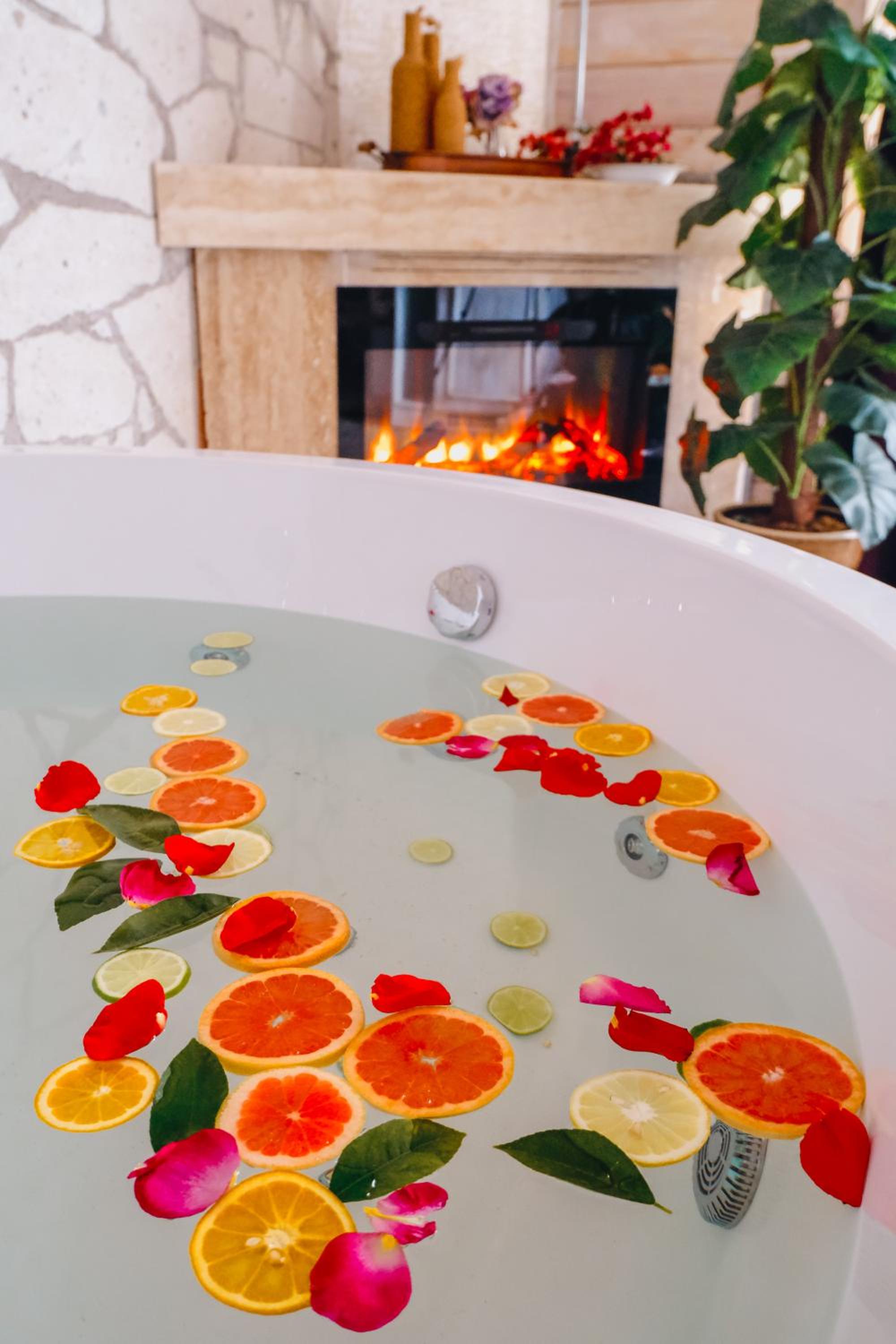 Double Room with Spa Bath - Photo 7