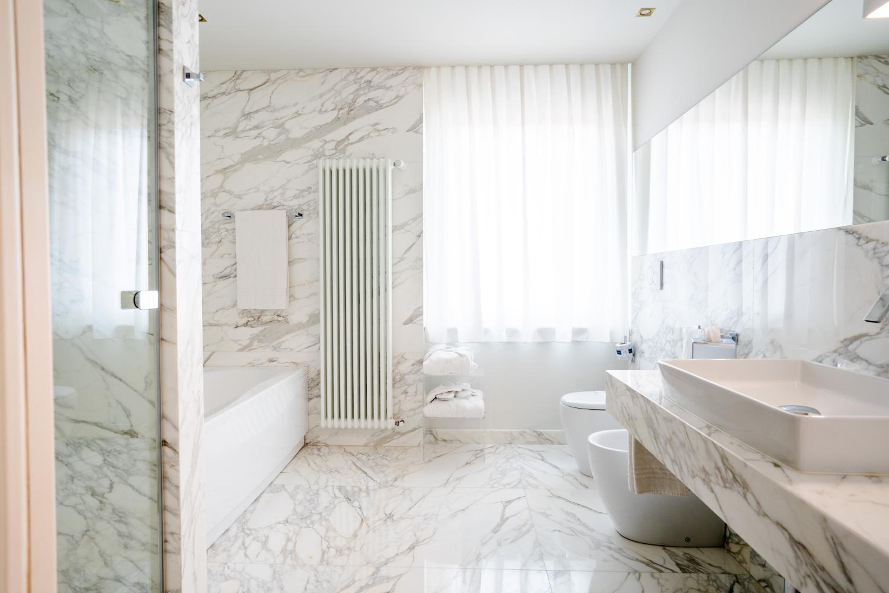 Junior Suite - Photo 13