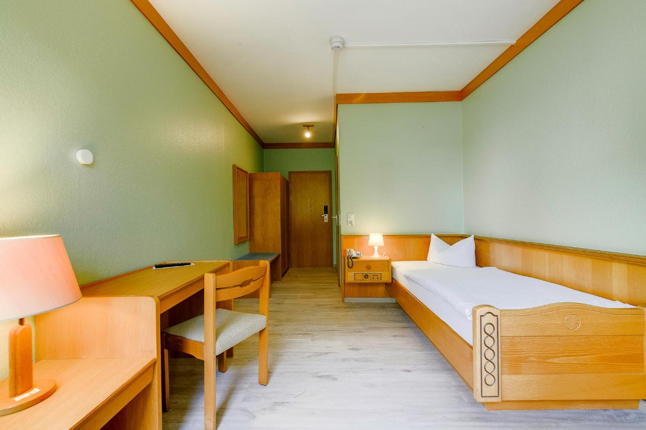 Single Room - Photo 5
