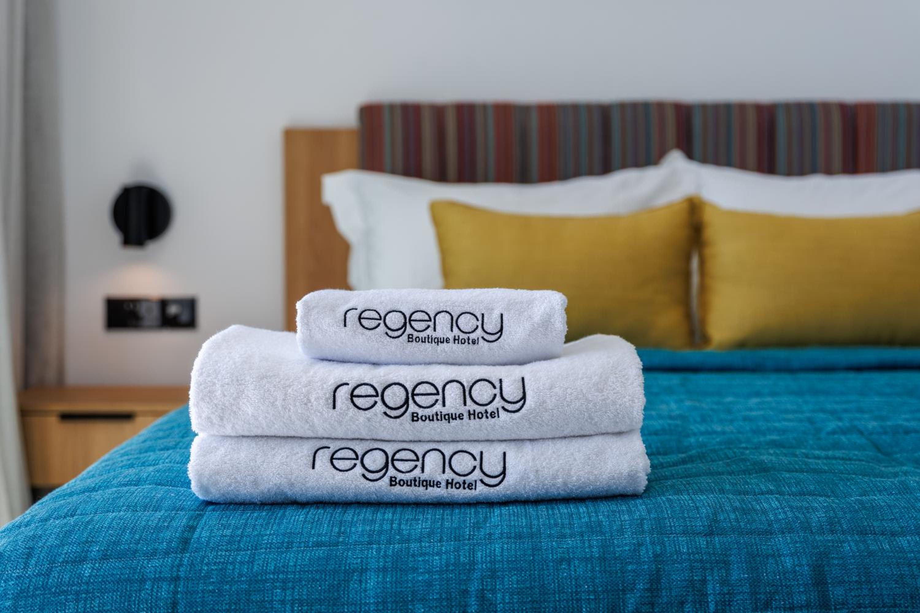 Double Room with Balcony - Photo 16