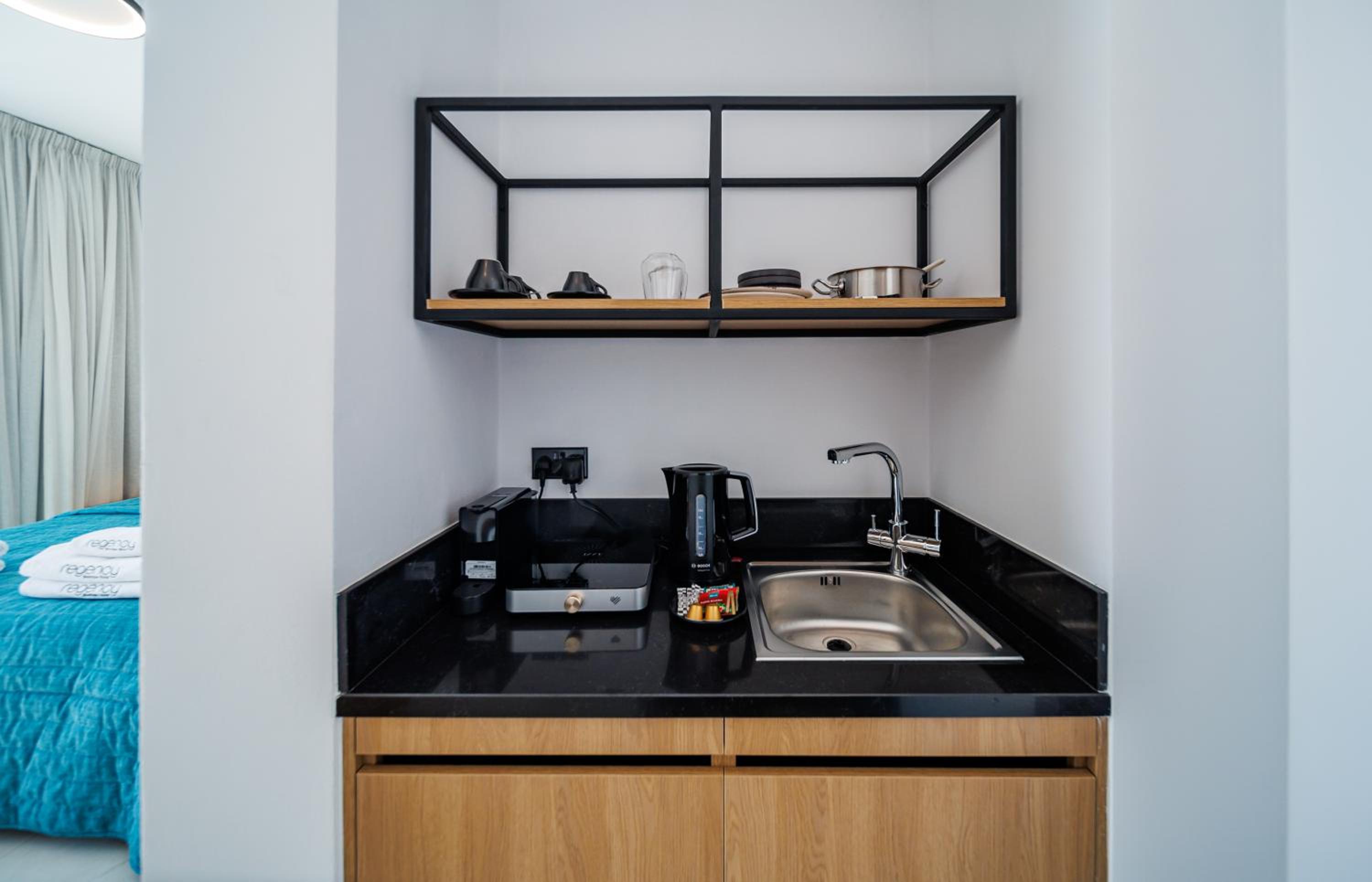 Double or Twin Room - Photo 8