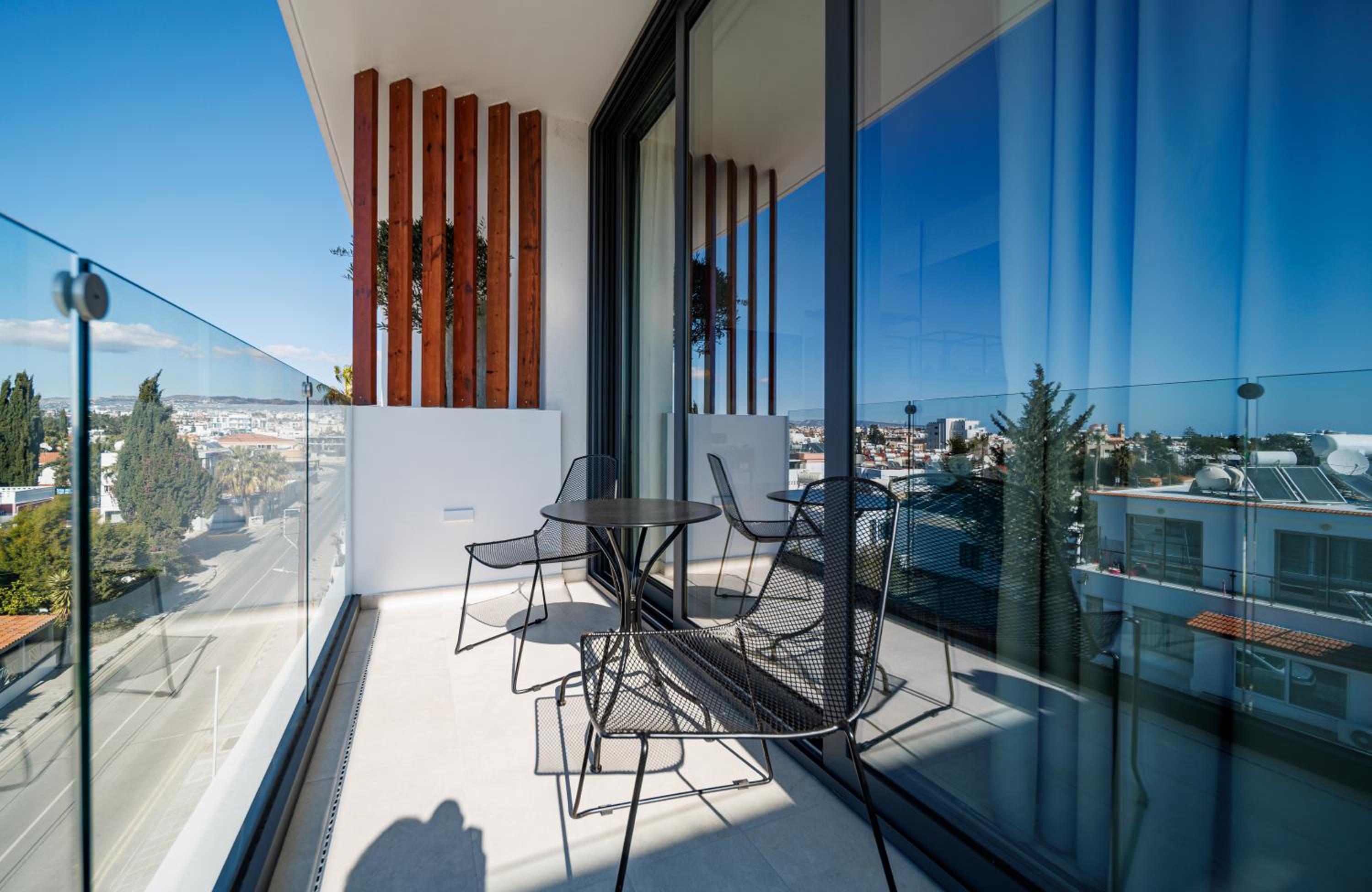 Double Room with Balcony - Photo 6