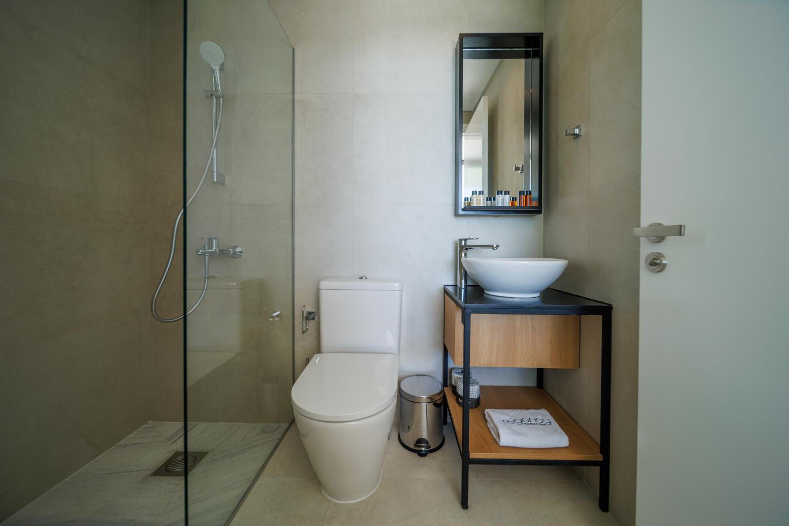 Double Room with Balcony - Photo 17
