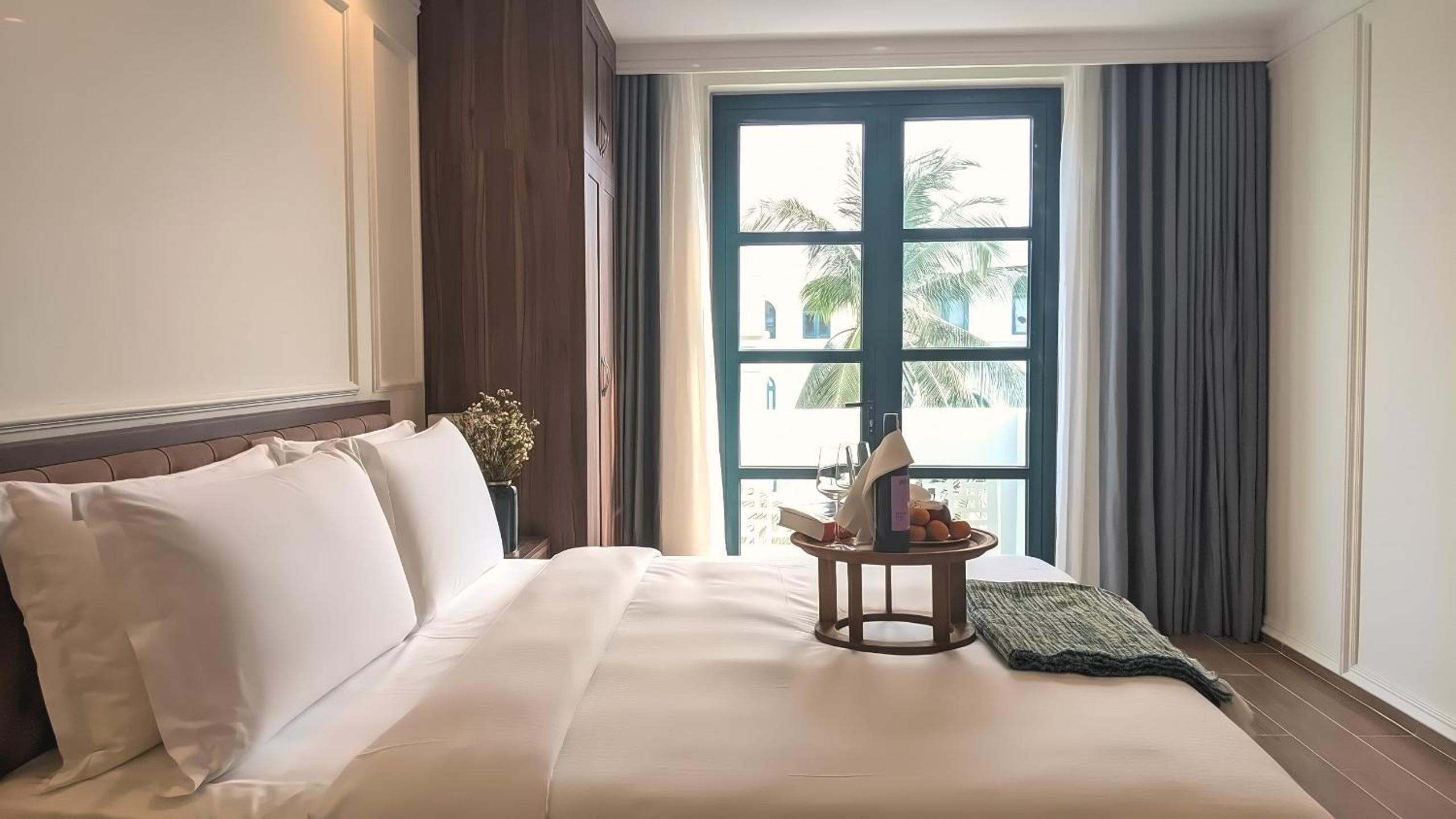 Suite with Balcony