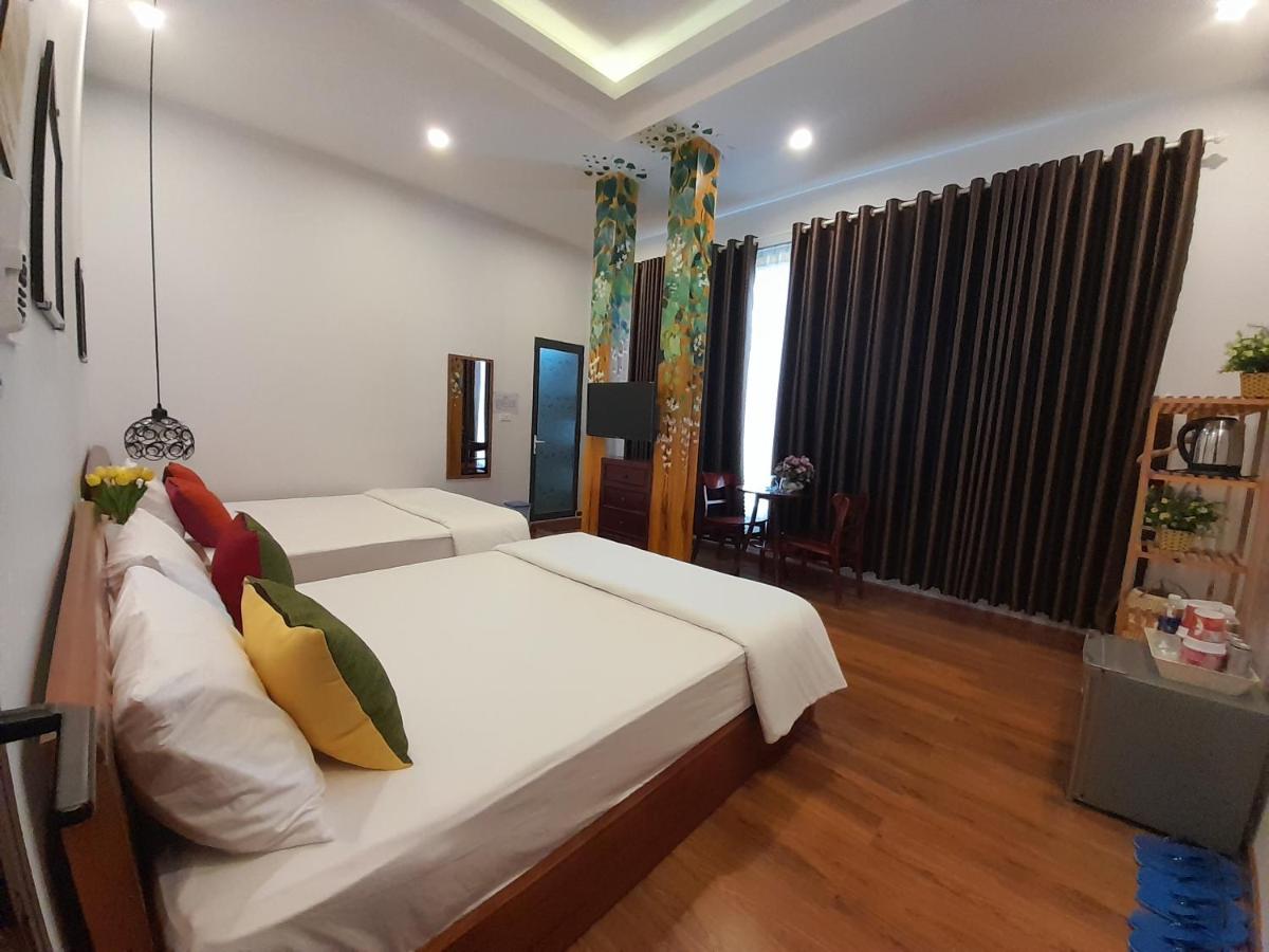 King Room with Two King Beds photo 1