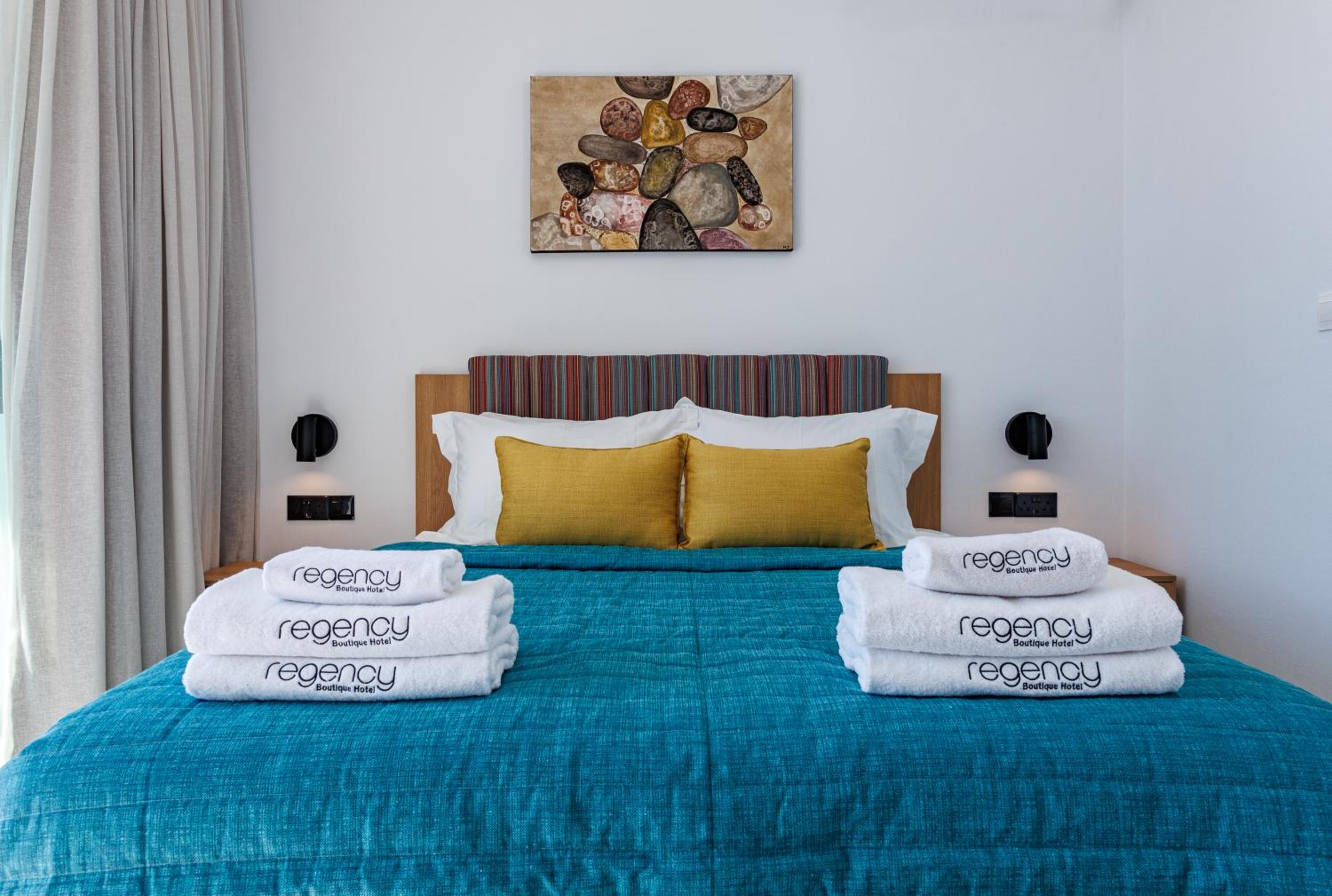 Double Room with Balcony - Photo 13
