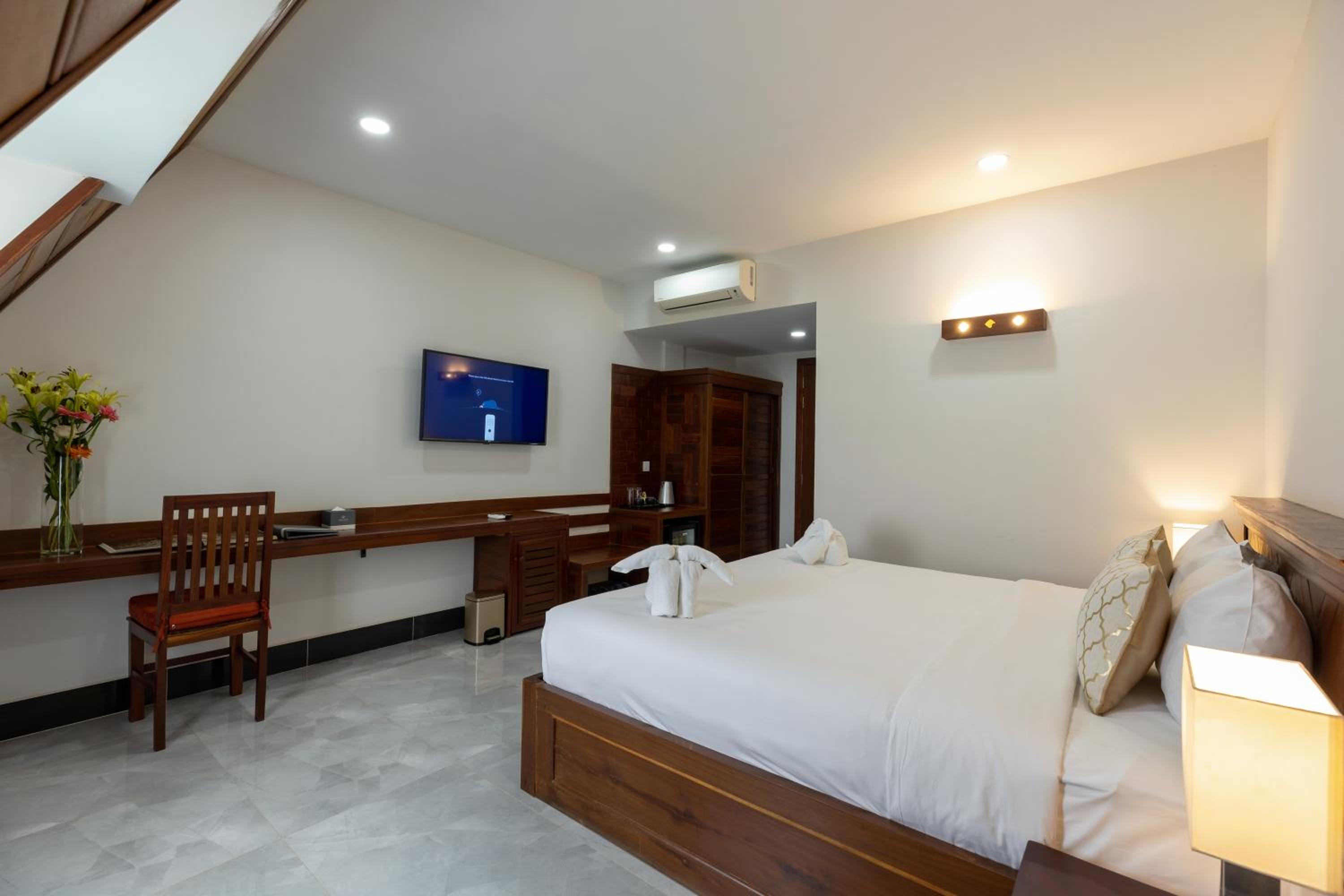 Superior Double Room - Free Shuttle to City - Photo 7