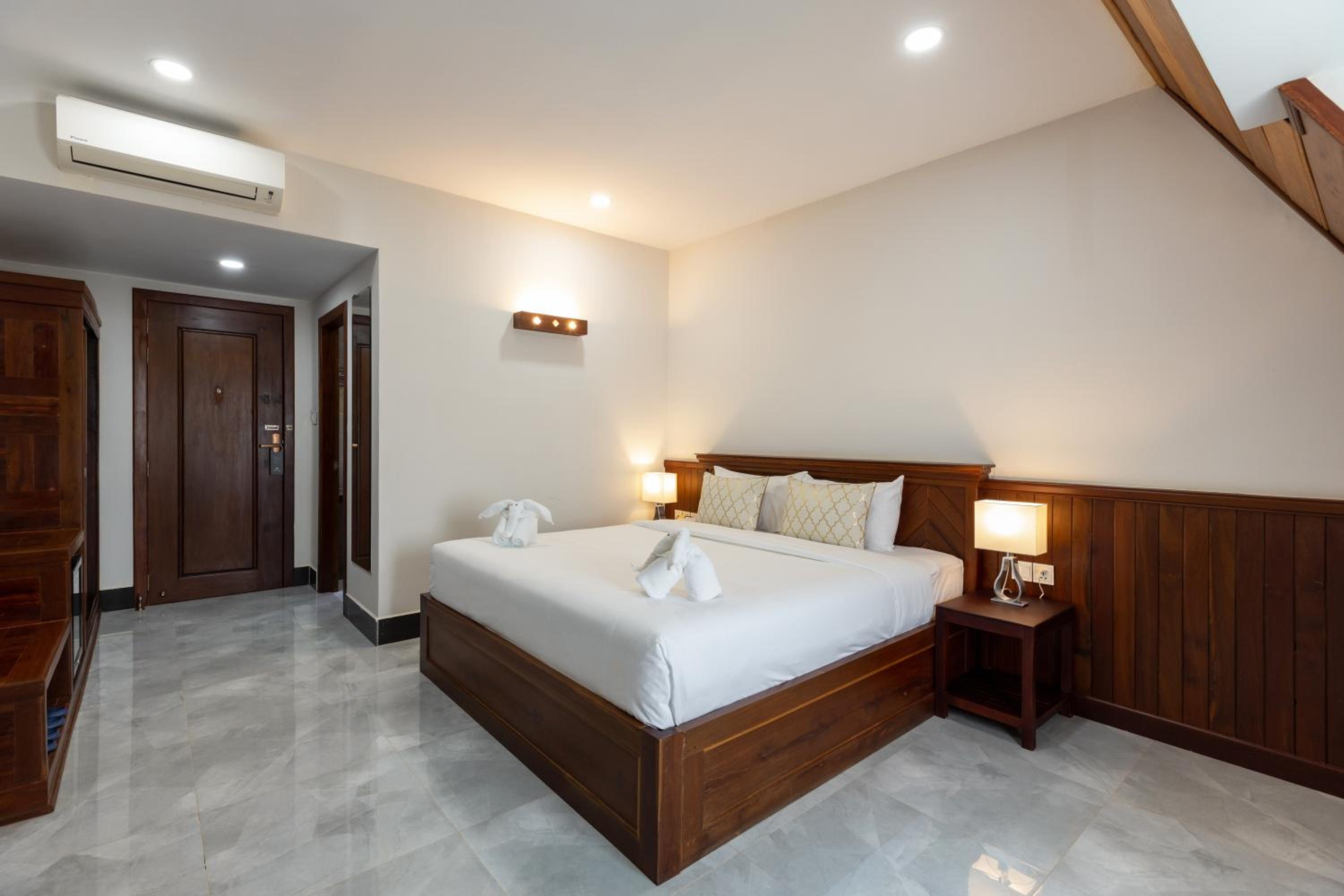 Superior Double Room - Free Shuttle to City - Photo 1