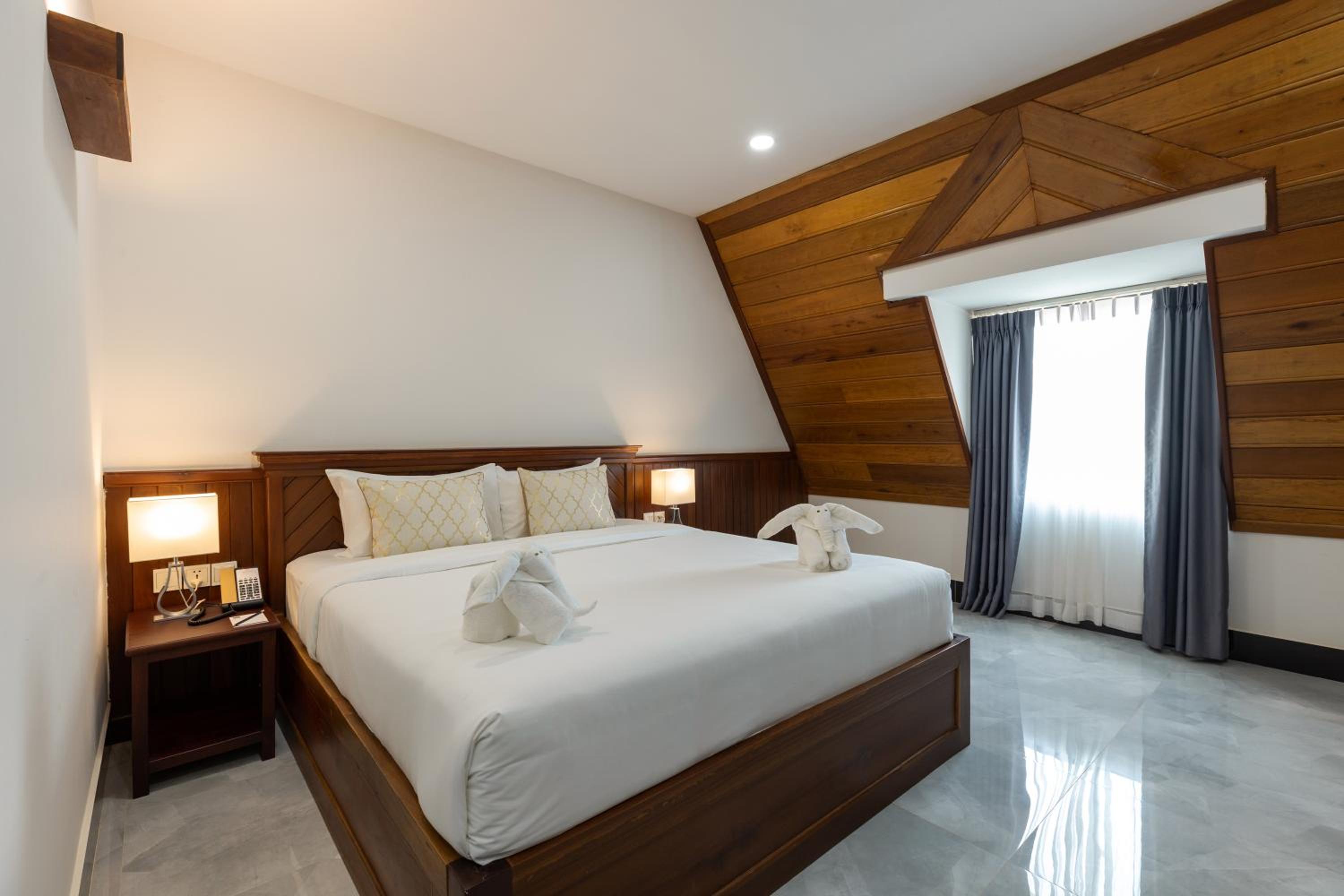 Superior Double Room - Free Shuttle to City - Photo 8