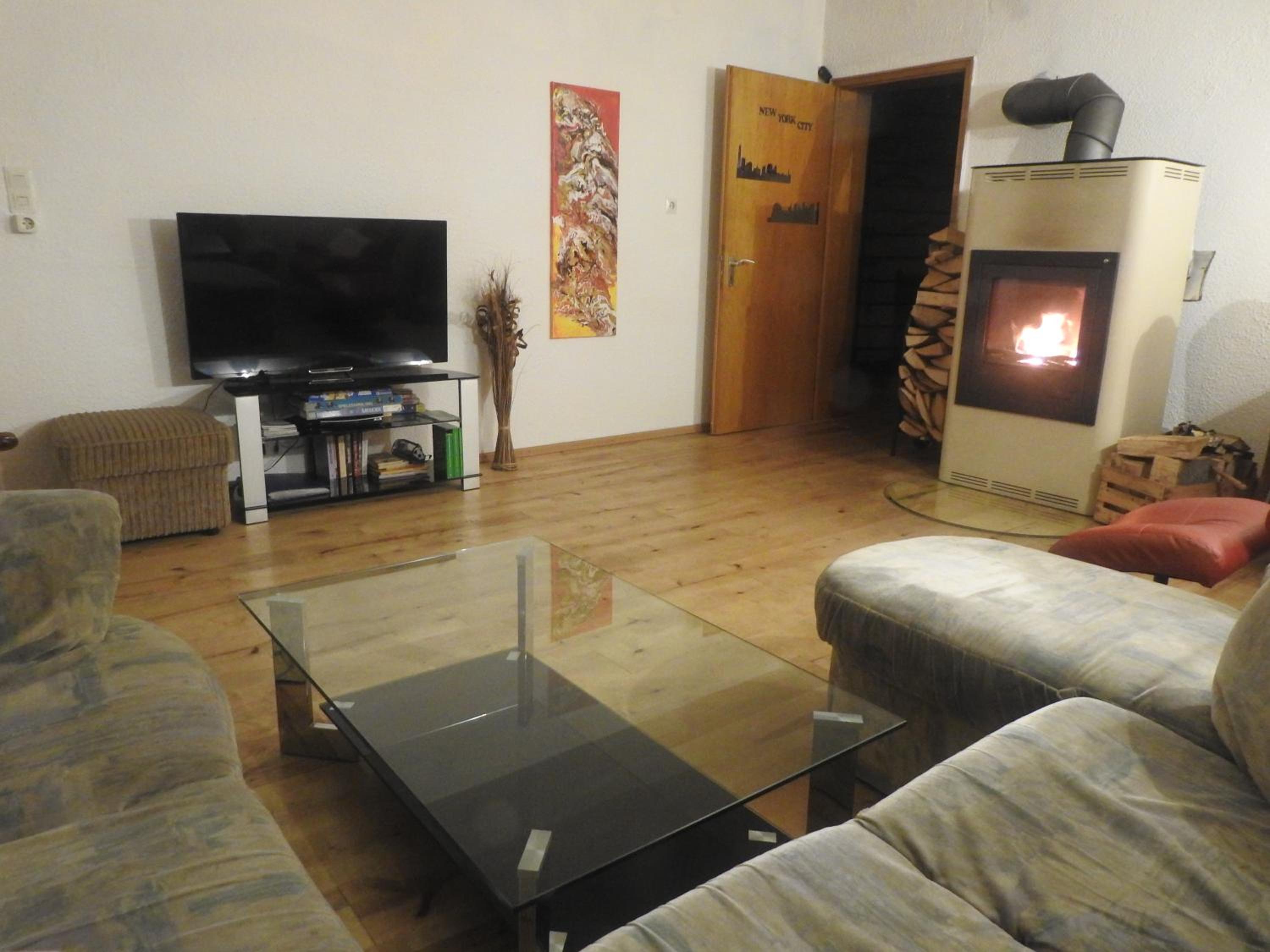 Three-Bedroom Apartment - Photo 4