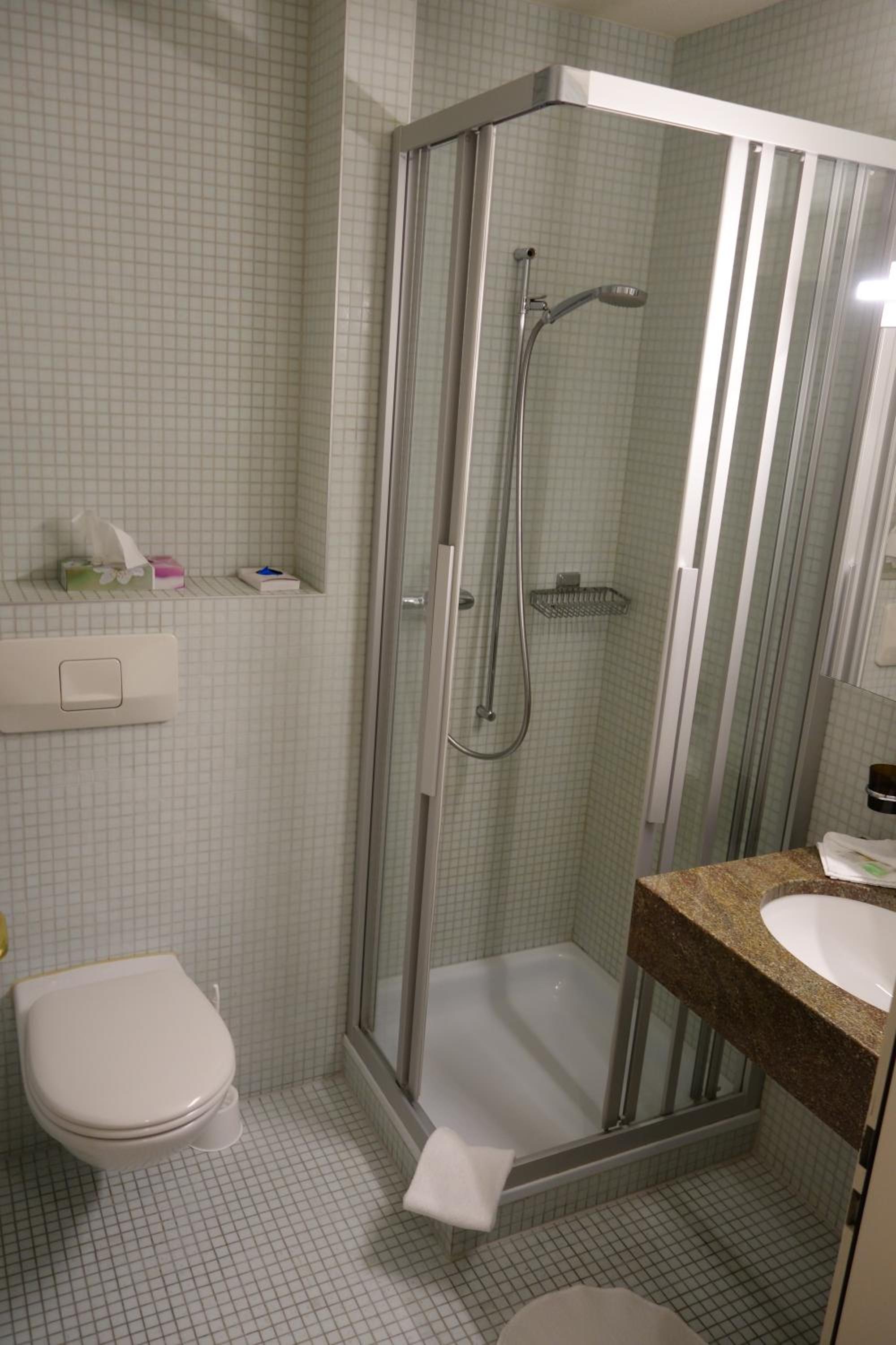 Single Room photo 3