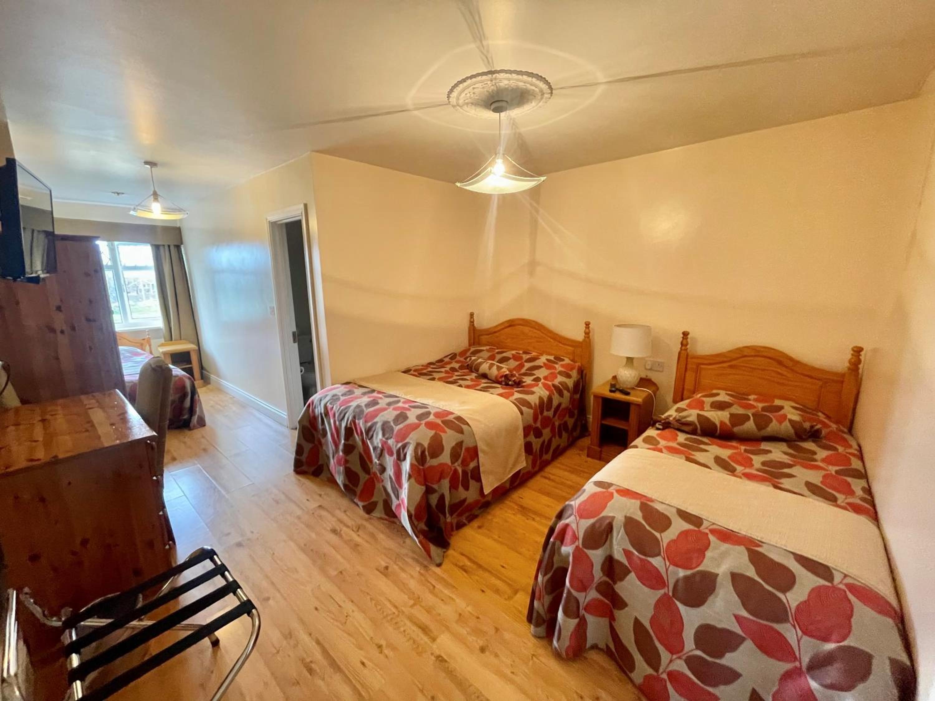 Triple Room with Shower photo 2