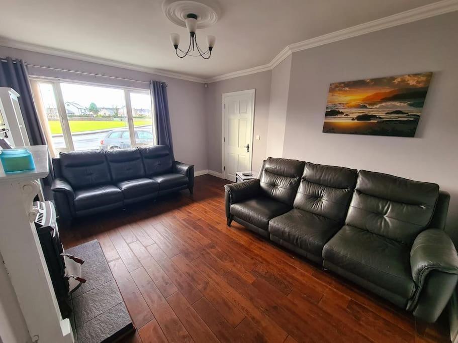 Three-Bedroom House photo 1