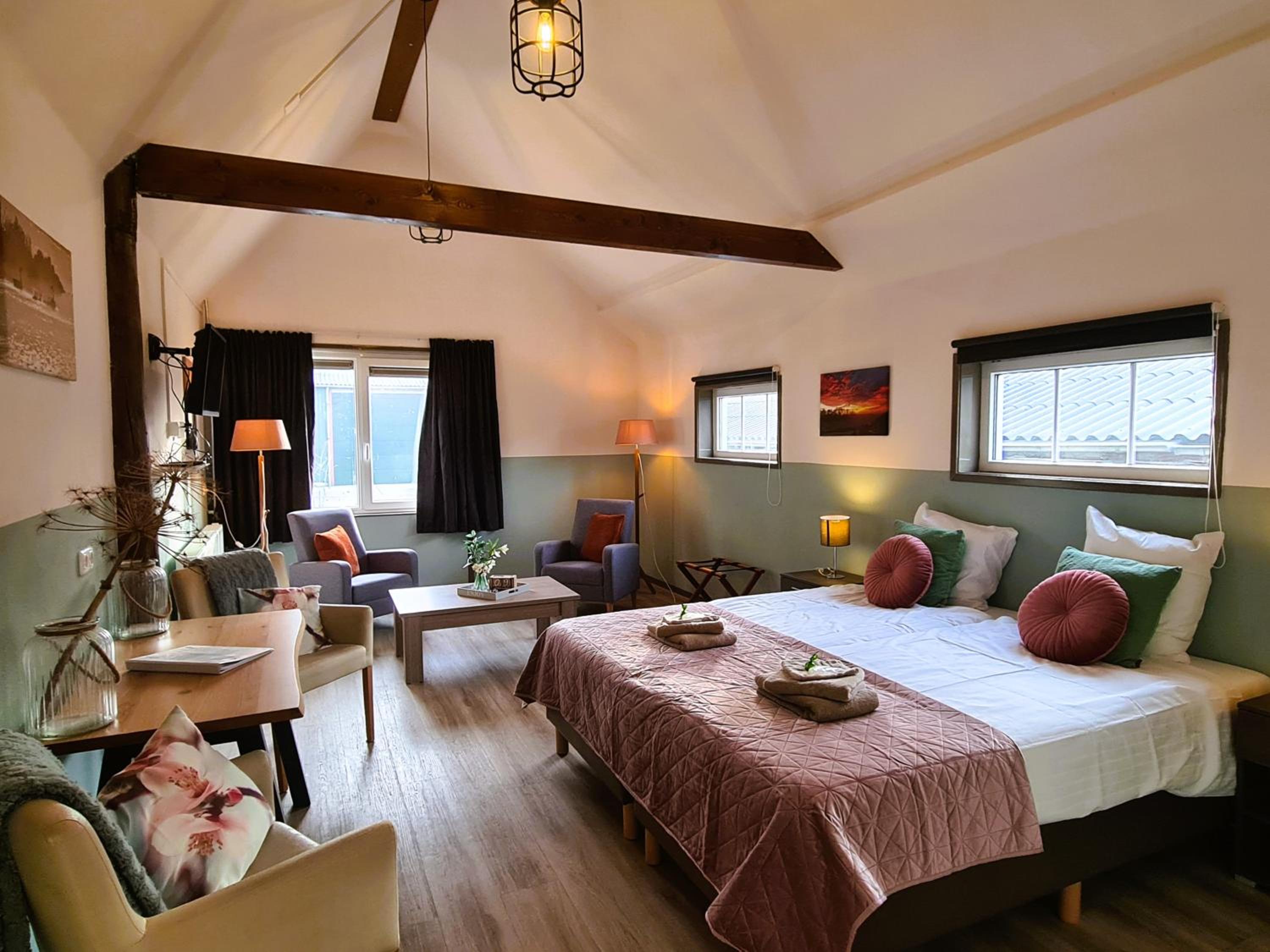 Standard Room photo 1