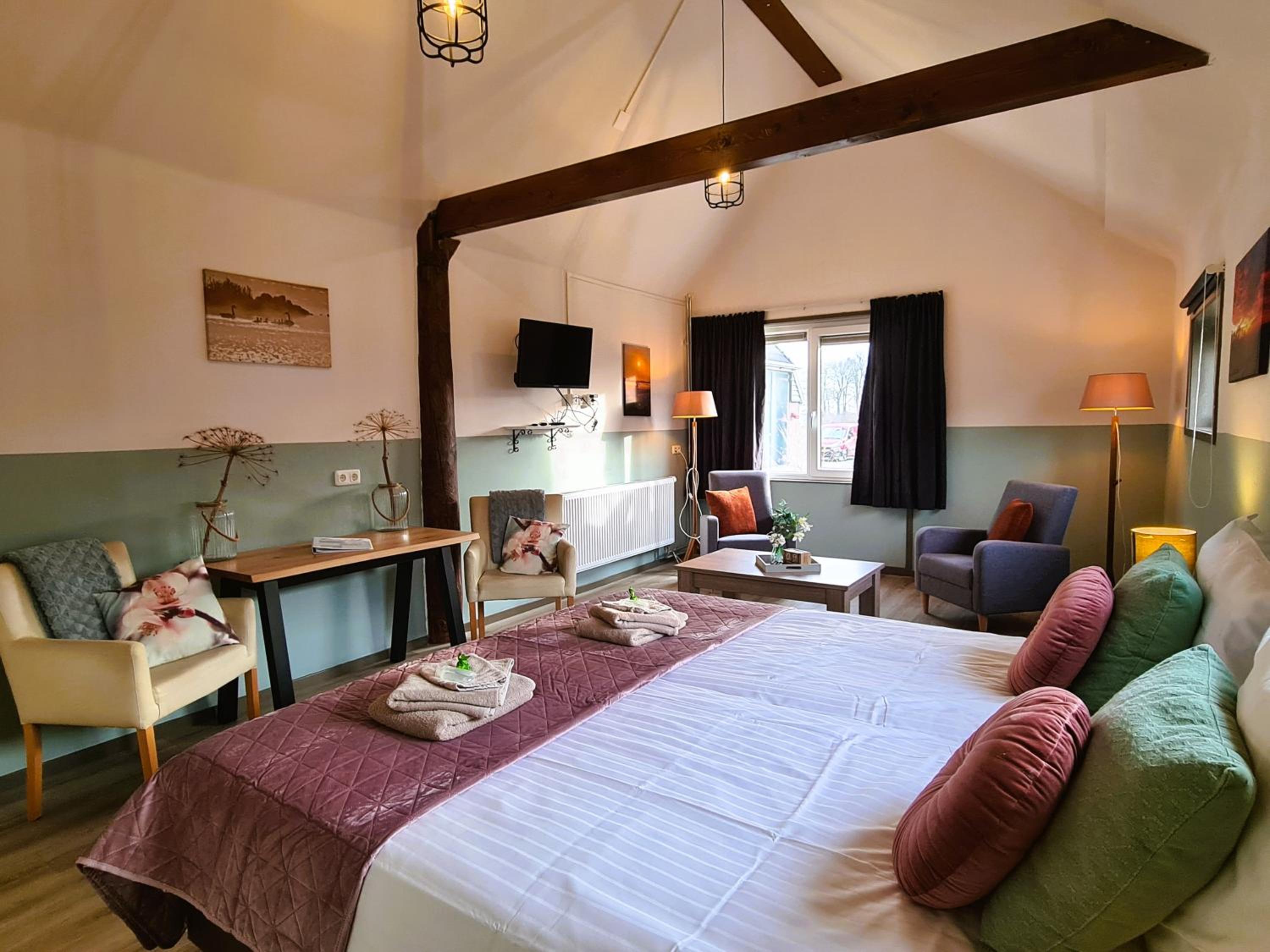 Standard Room photo 2