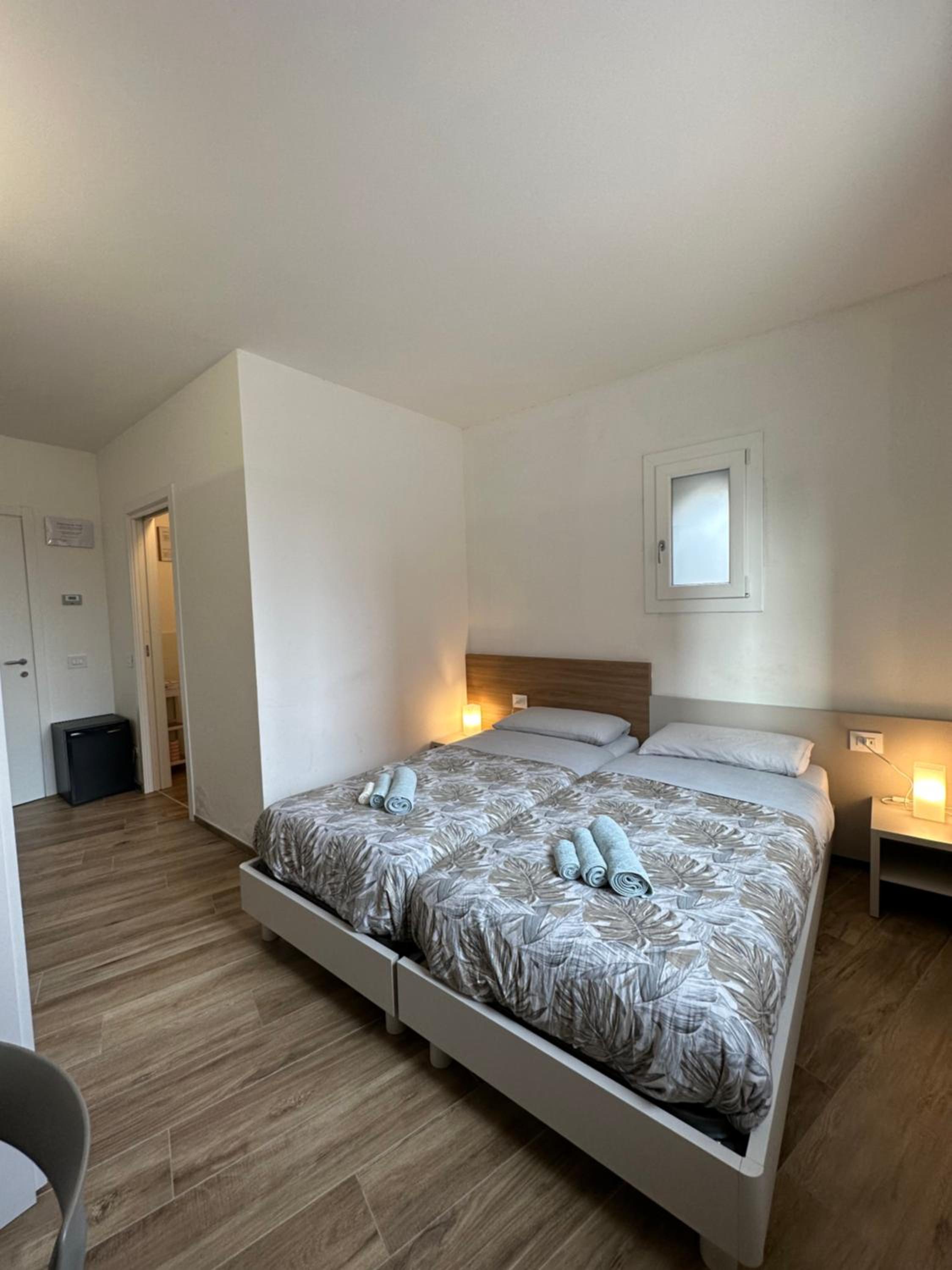 Twin Room - Disability Access photo 3
