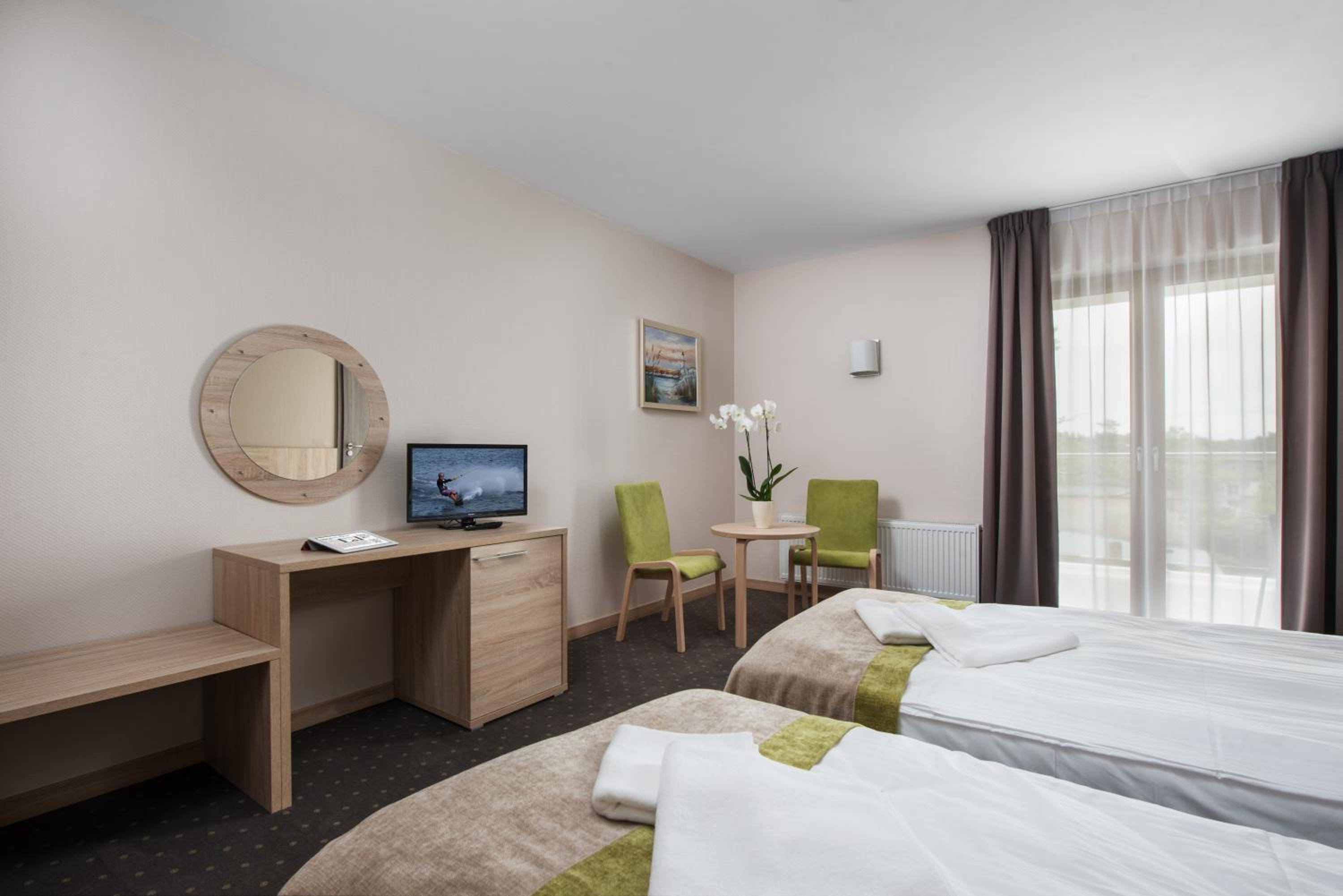 Twin Room - Photo 3