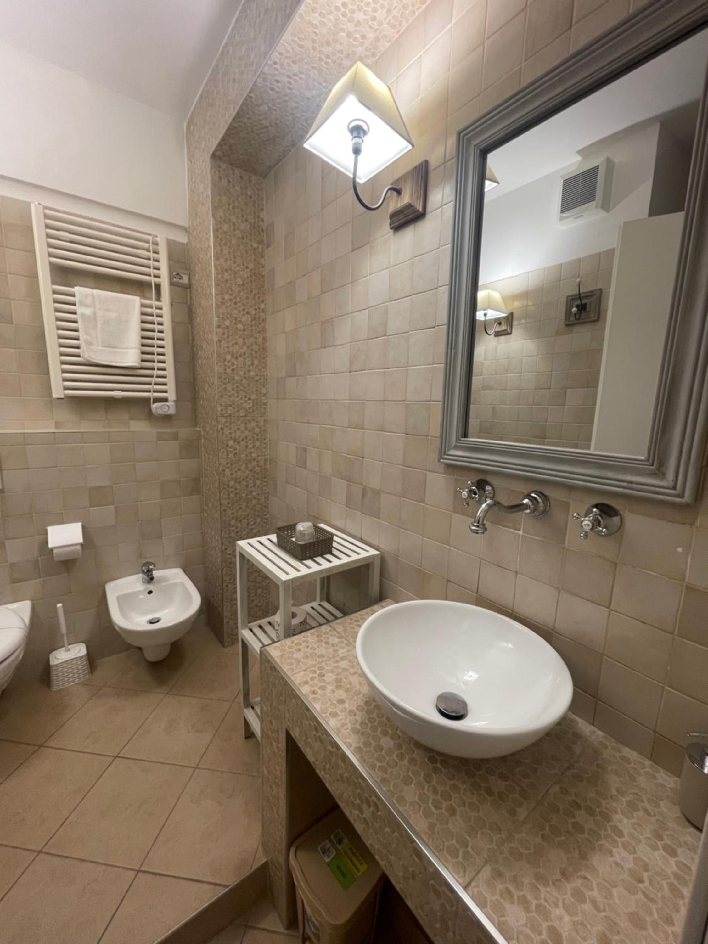 Double Room with Spa Bath photo 2