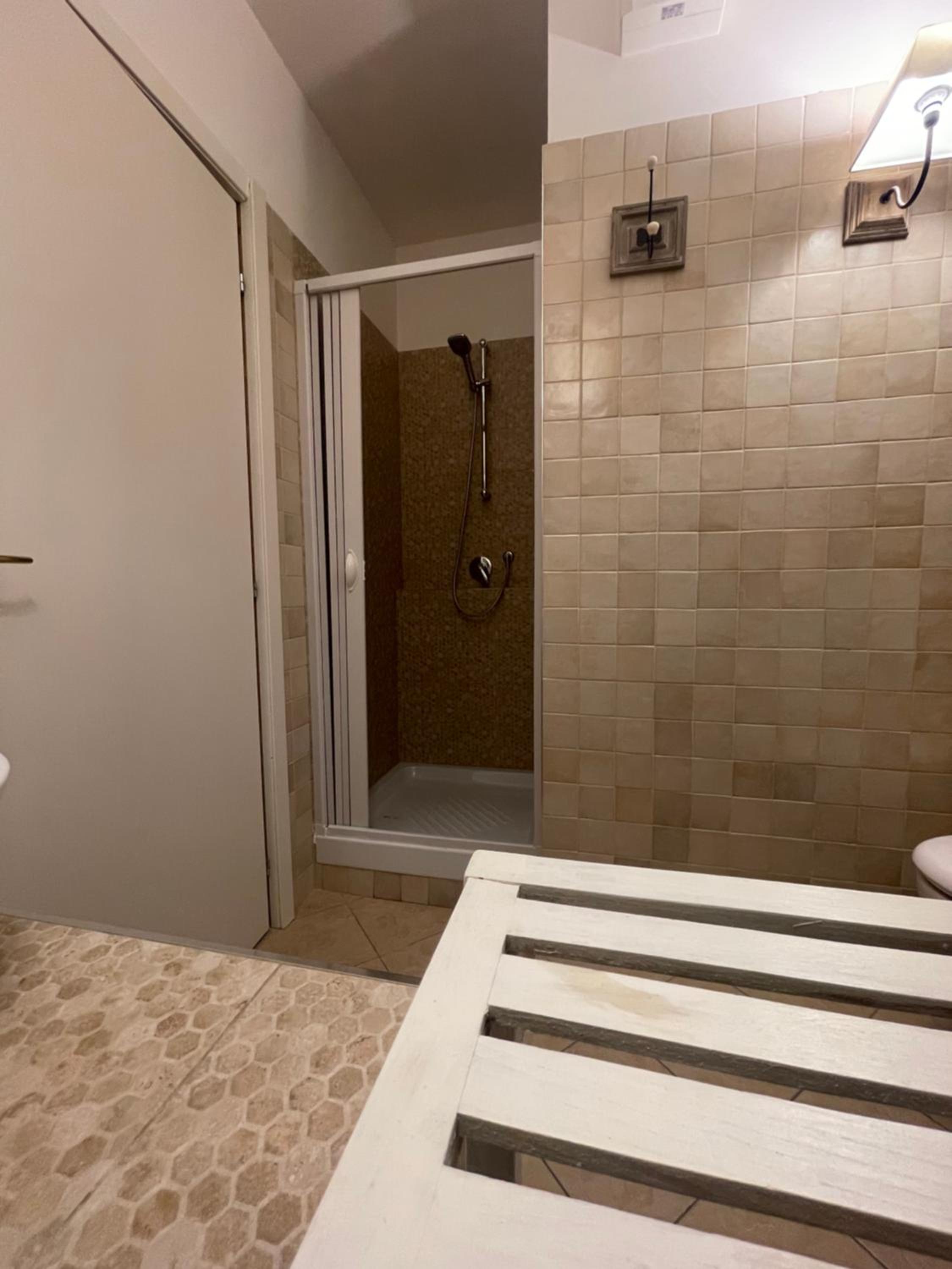 Double Room with Spa Bath photo 3