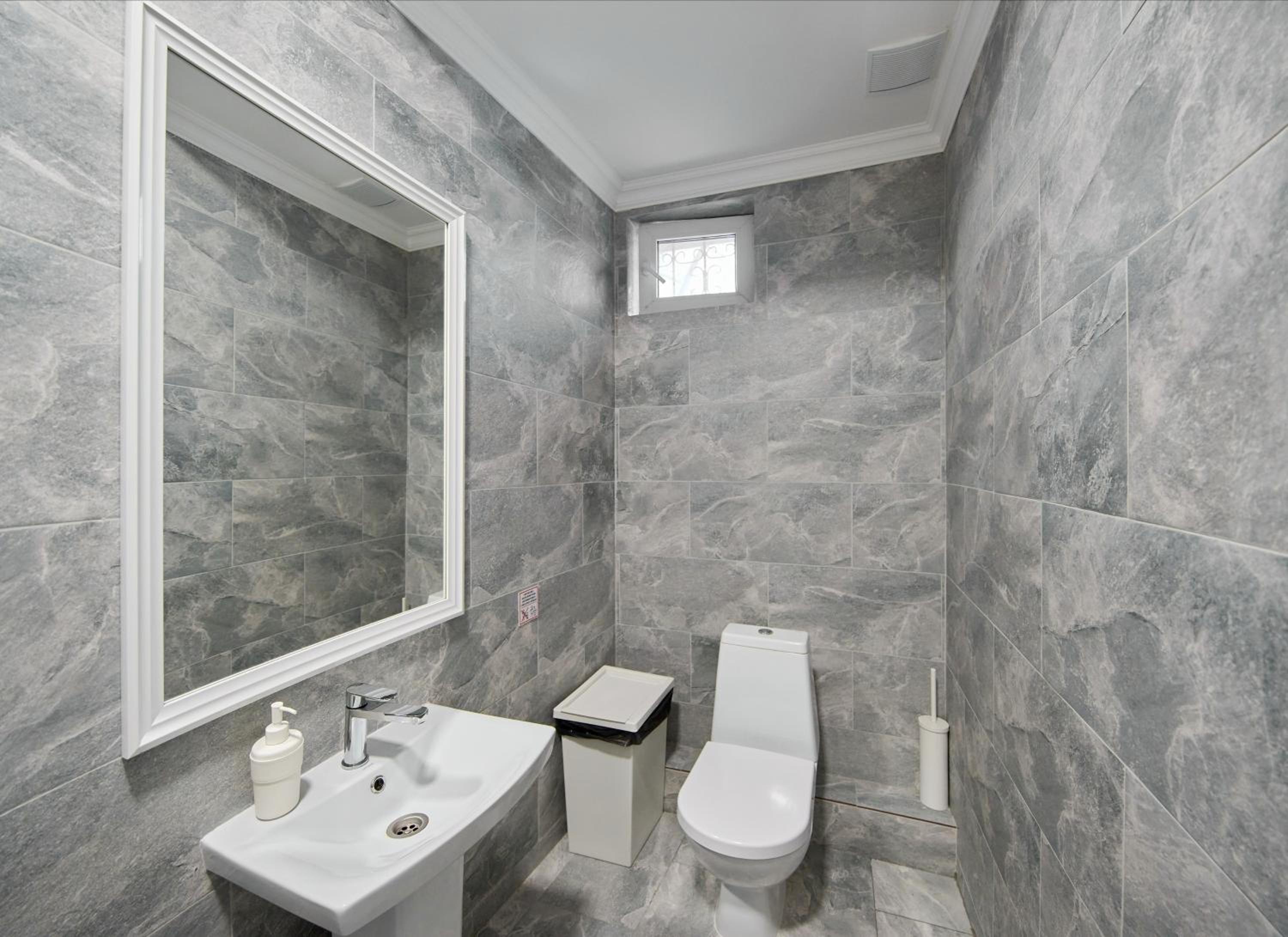 Deluxe Double Room with Bath photo 3