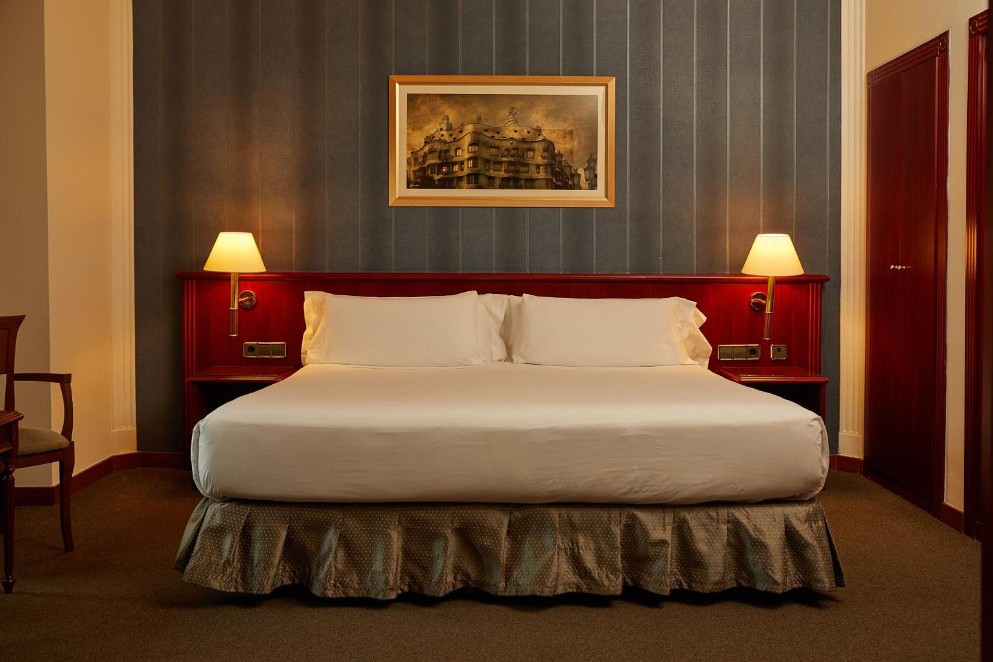 Double Room (1-2 Adults)