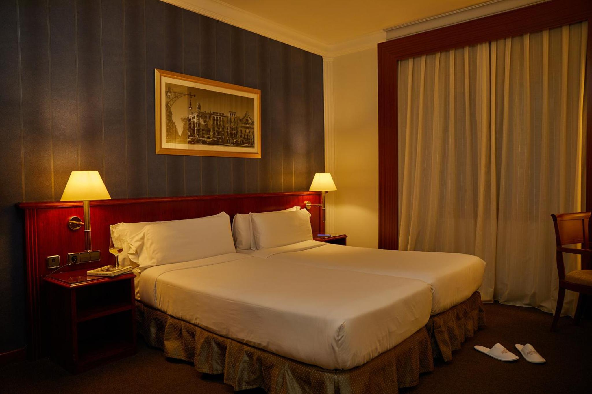 Double Room (1-2 Adults) thumbnail 6